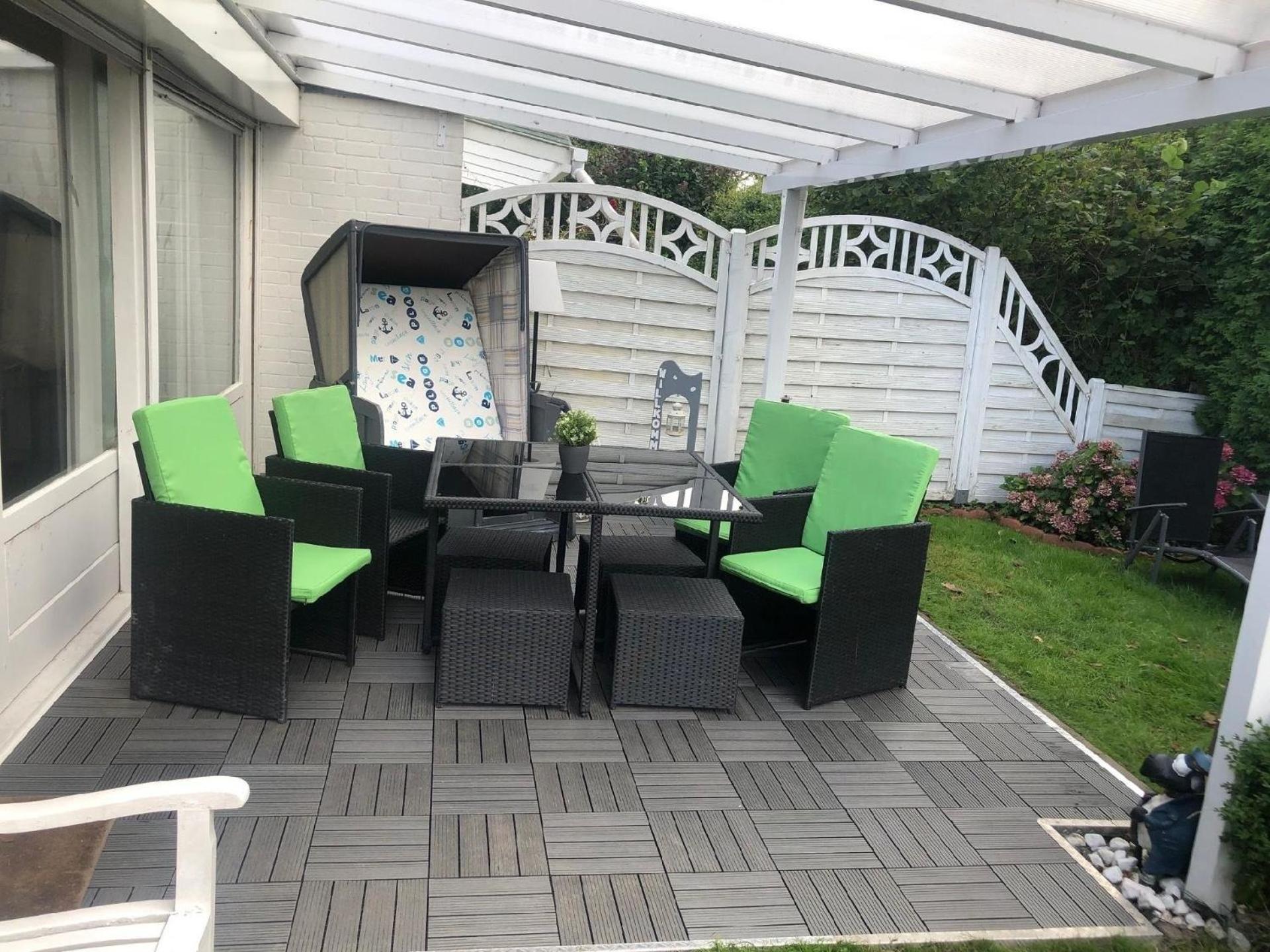 Tolles Ferienhaus in Burhave mit Grill, Terrasse und Garten