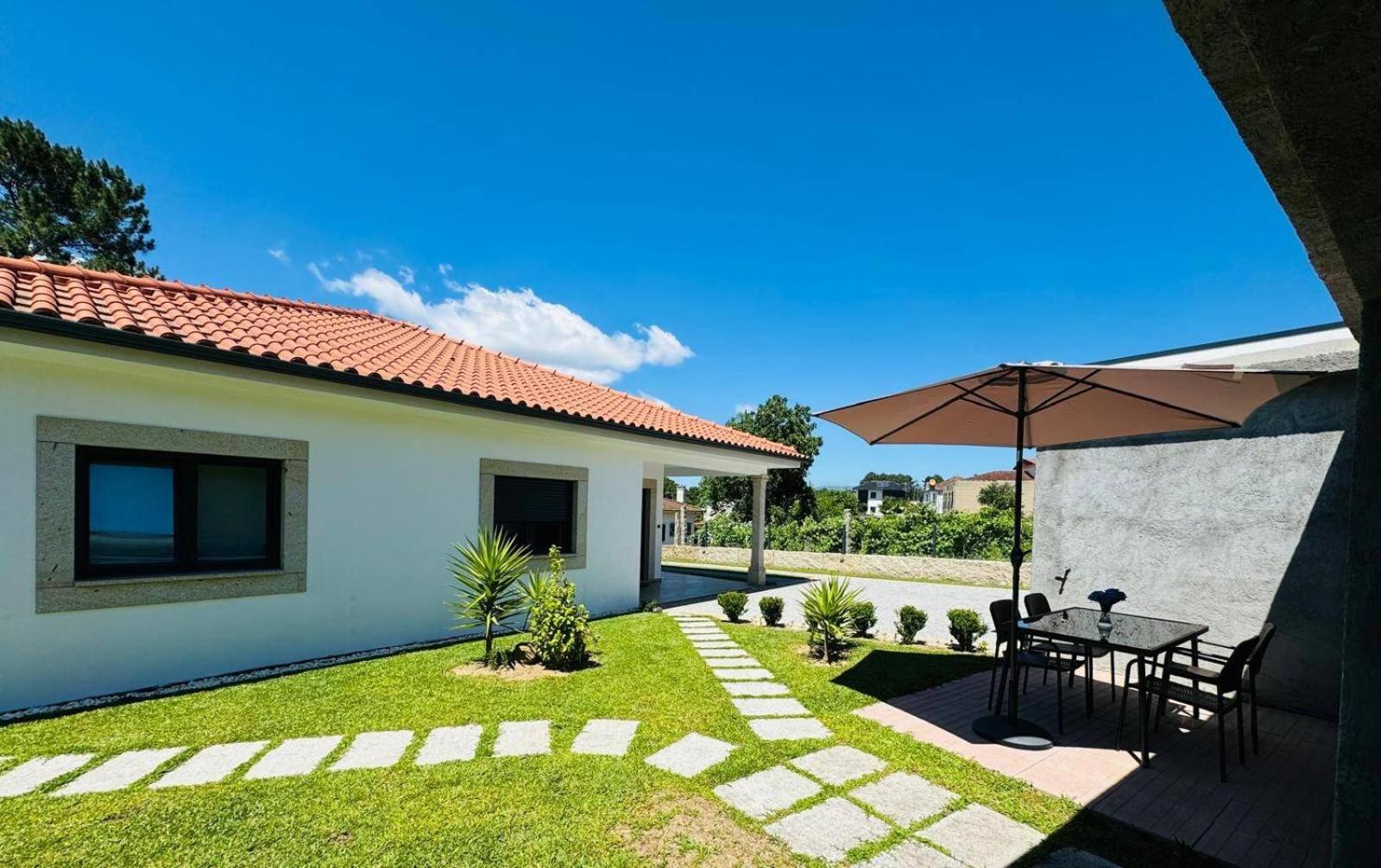 Pinheiros House by ALPONTE view 2