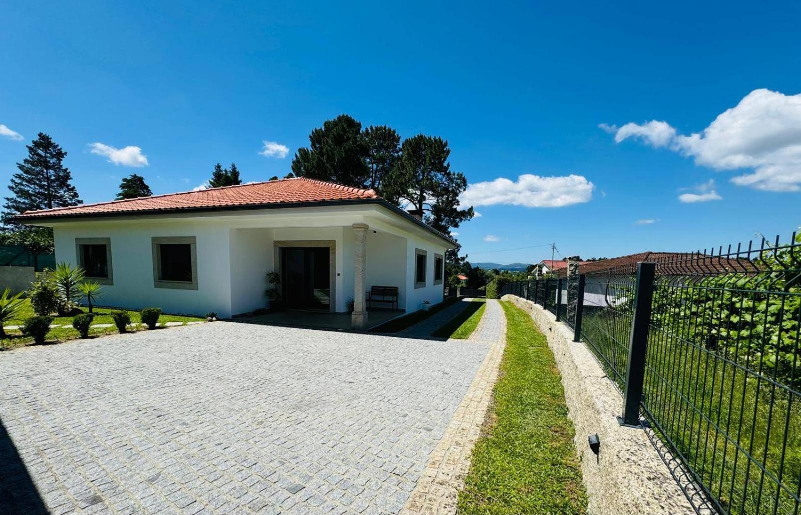Pinheiros House by ALPONTE view 5