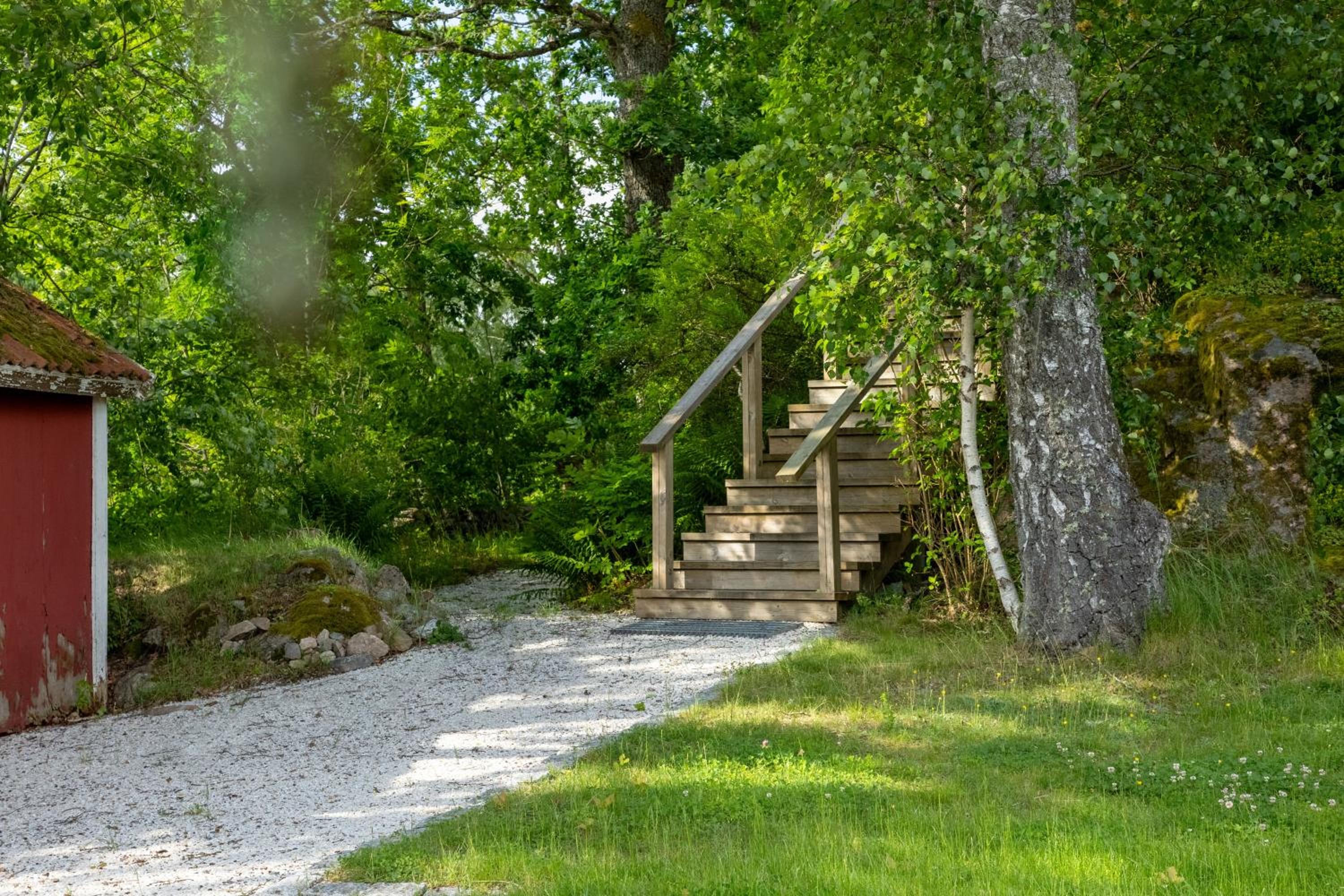Lakeview spacious family home