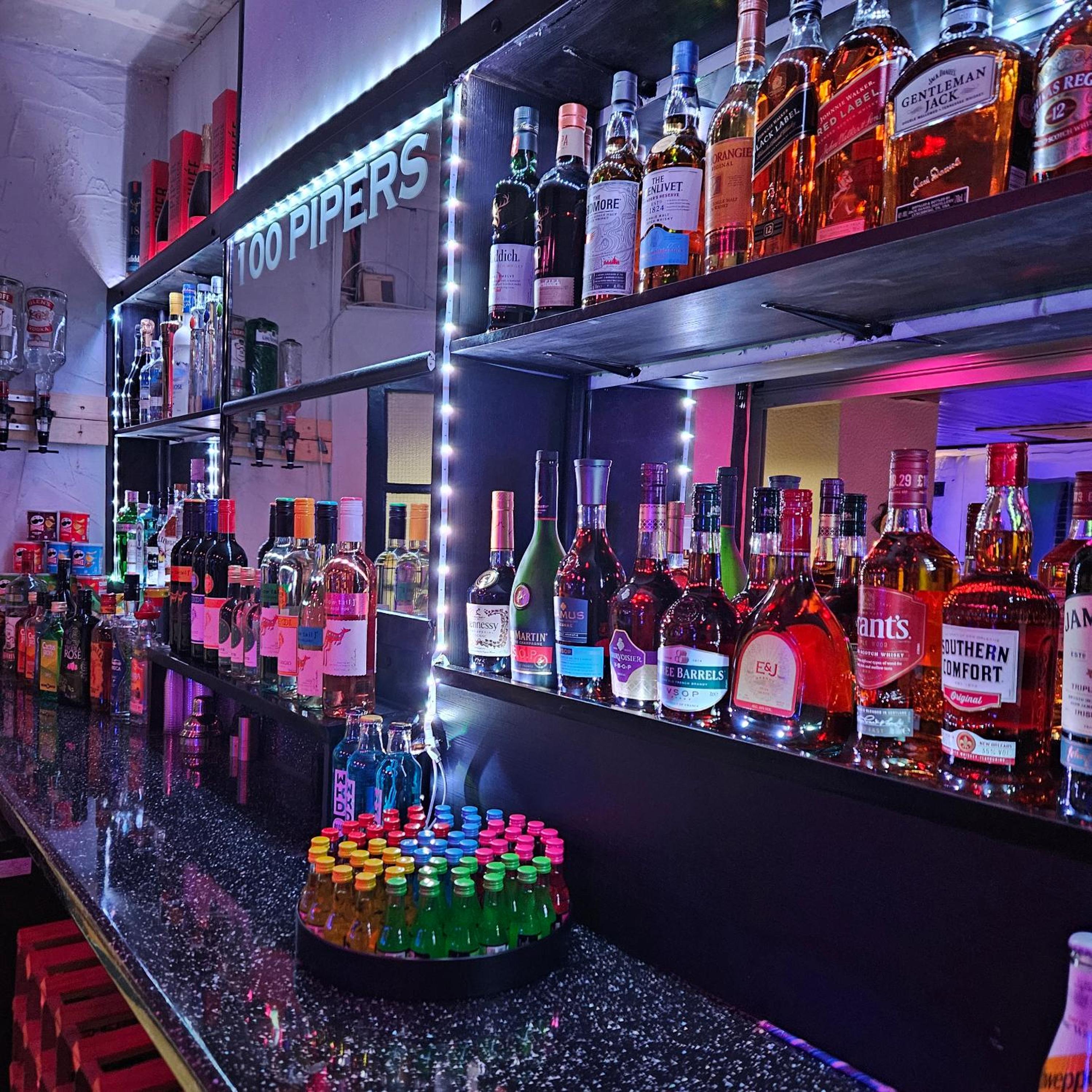 100 Pipers Hotel