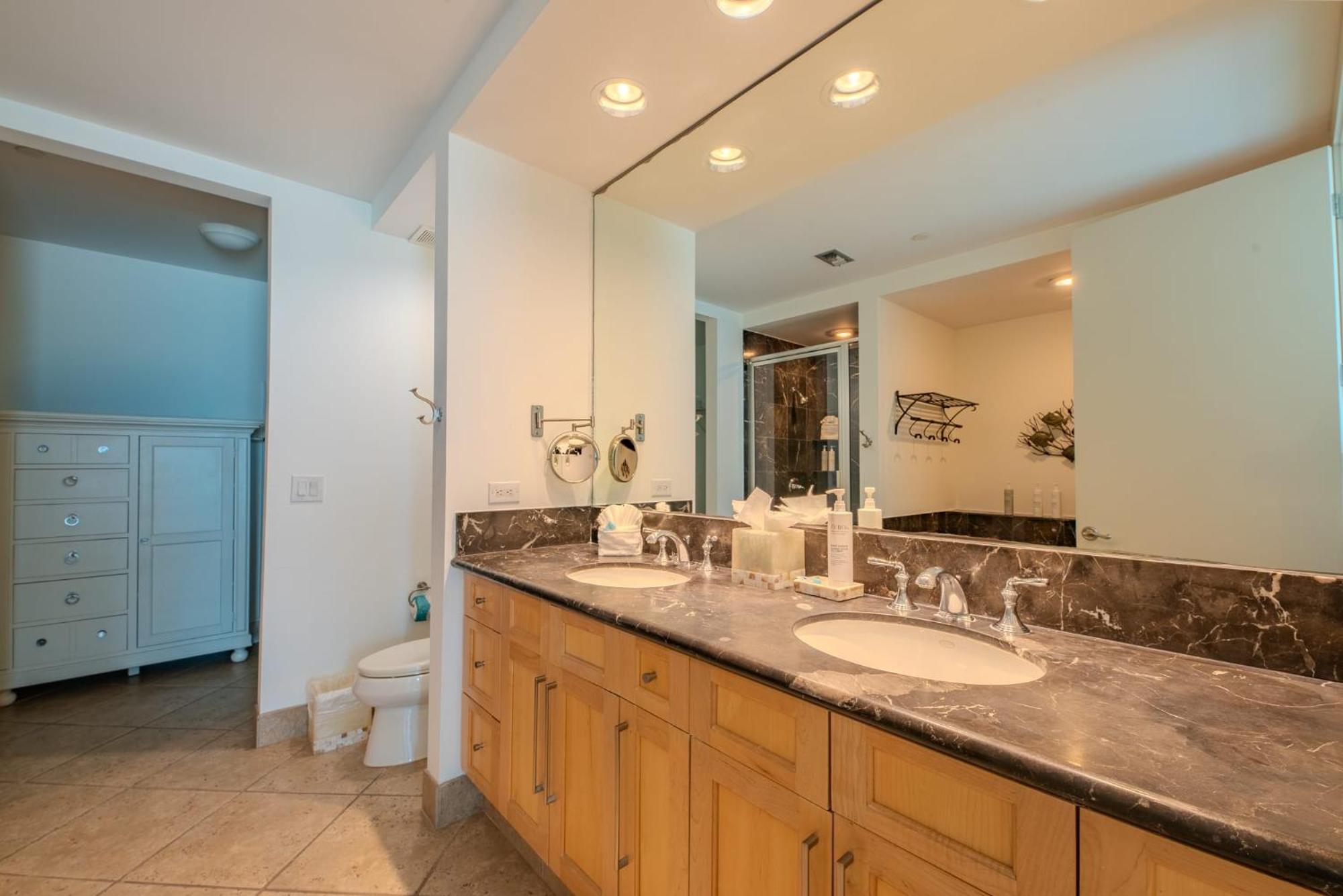 Sapphire Beachfront Condo #1108 view 4