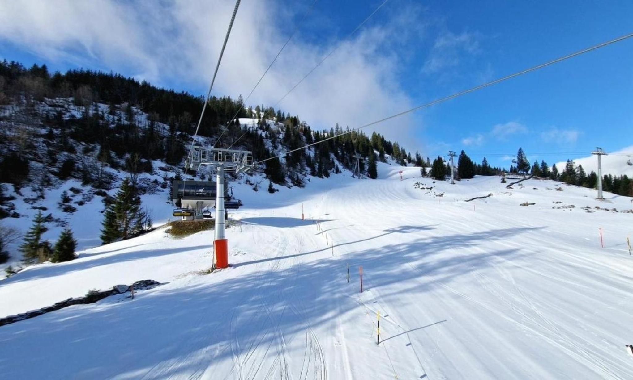 Ski Und Gruppenhaus