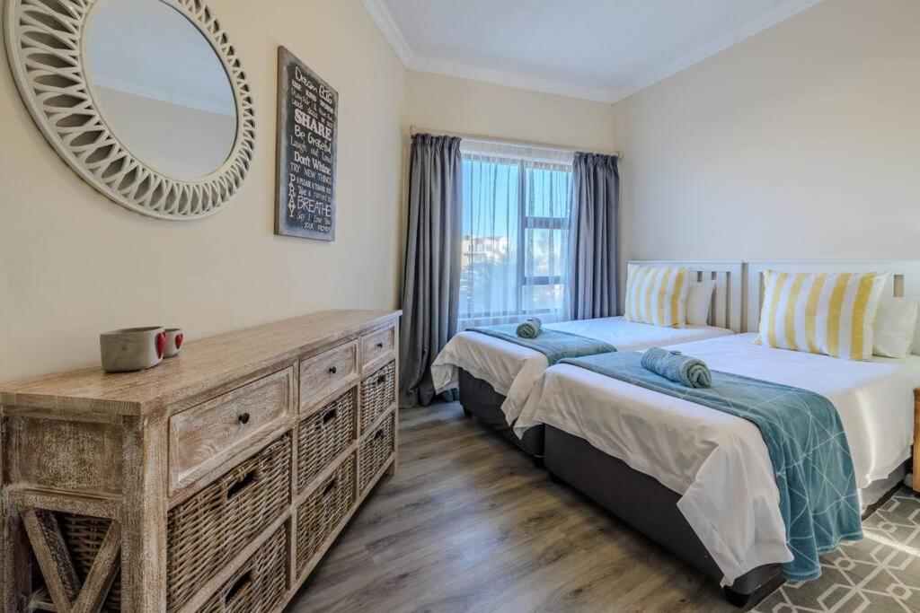 Central Seaview Apartment view 2