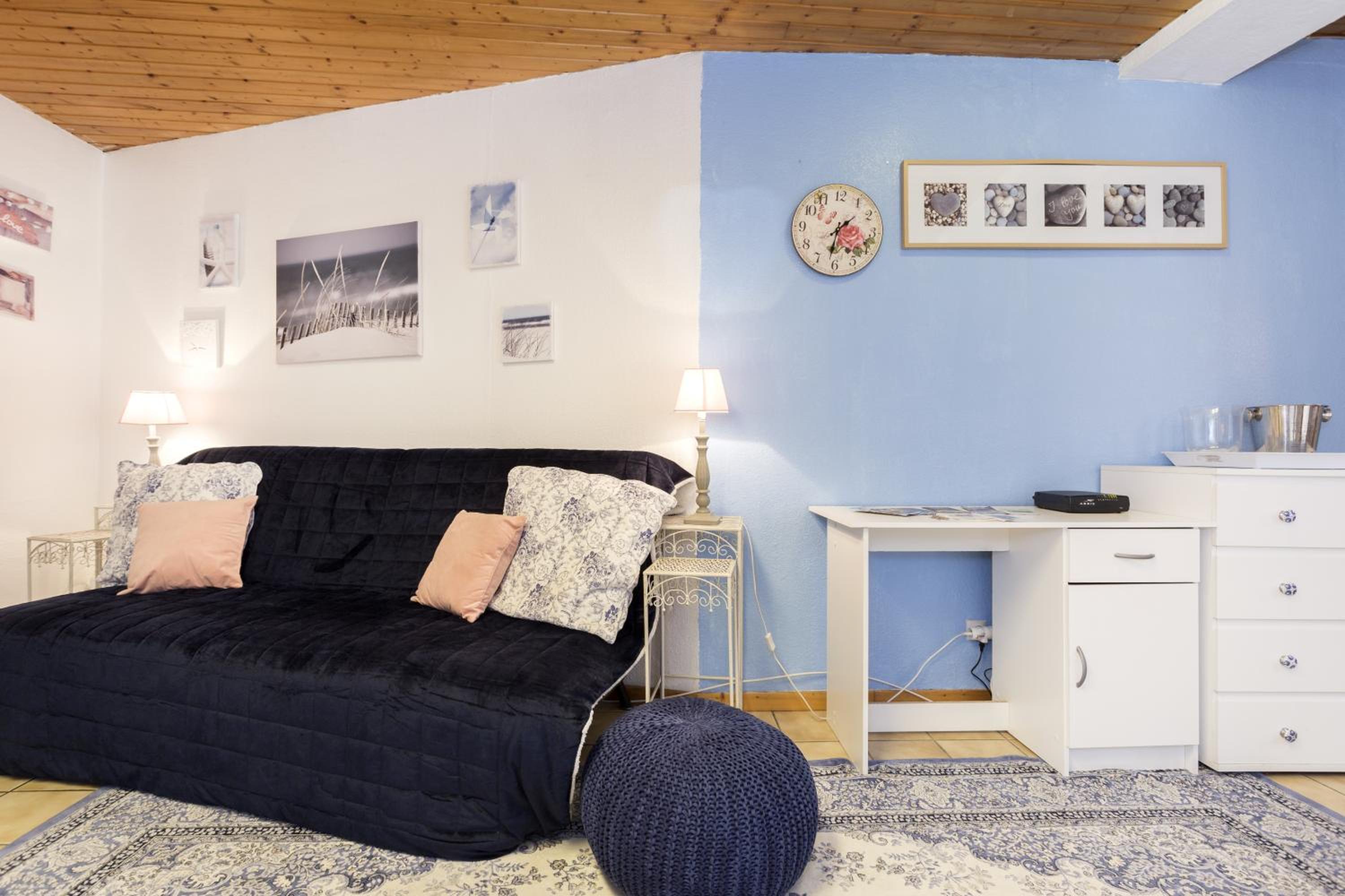 Romantic Studio Center view 2