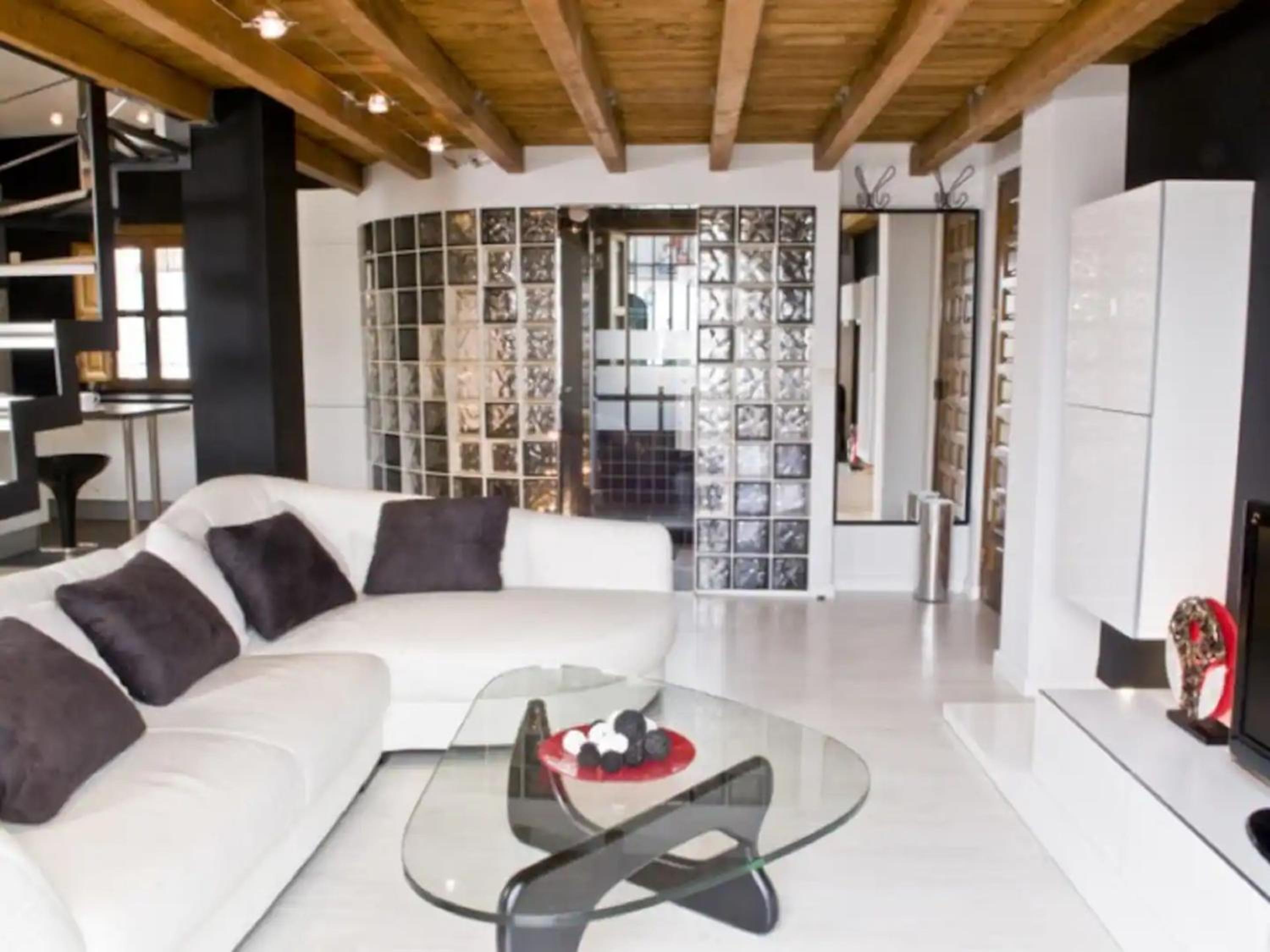Holiday Granada Modernise