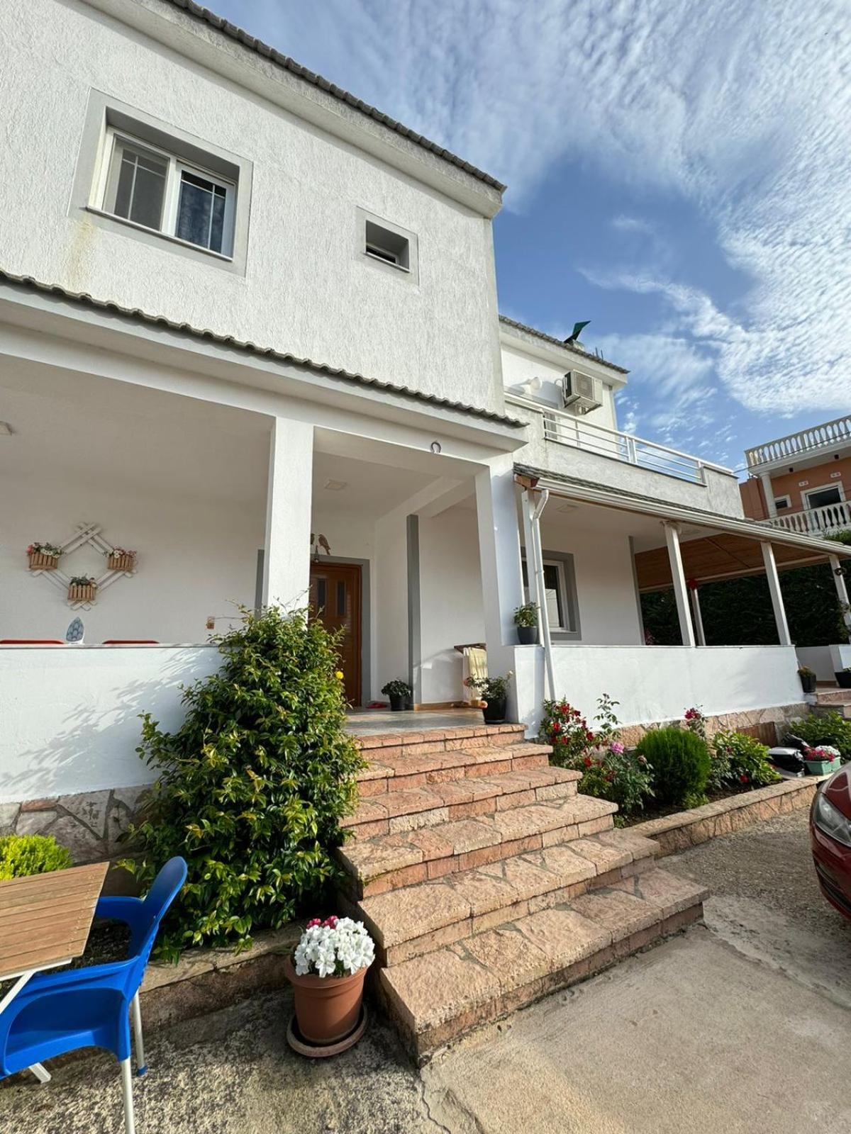 Villa Shehu