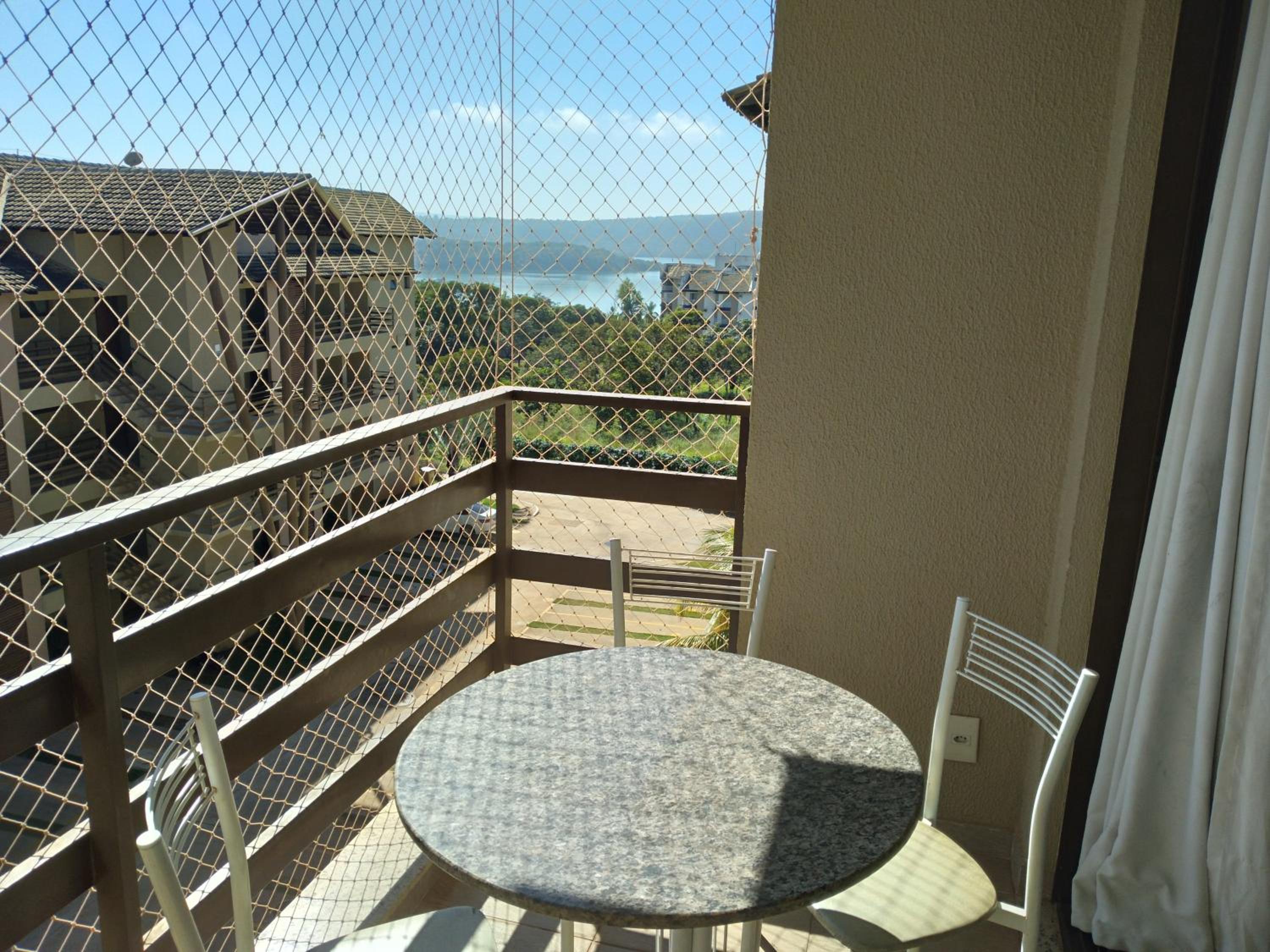 CONFORTAVEL APTO DE 1 QUARTO NO 4a ANDAR NO CONDOMINIO ALDEIA DO LAGO