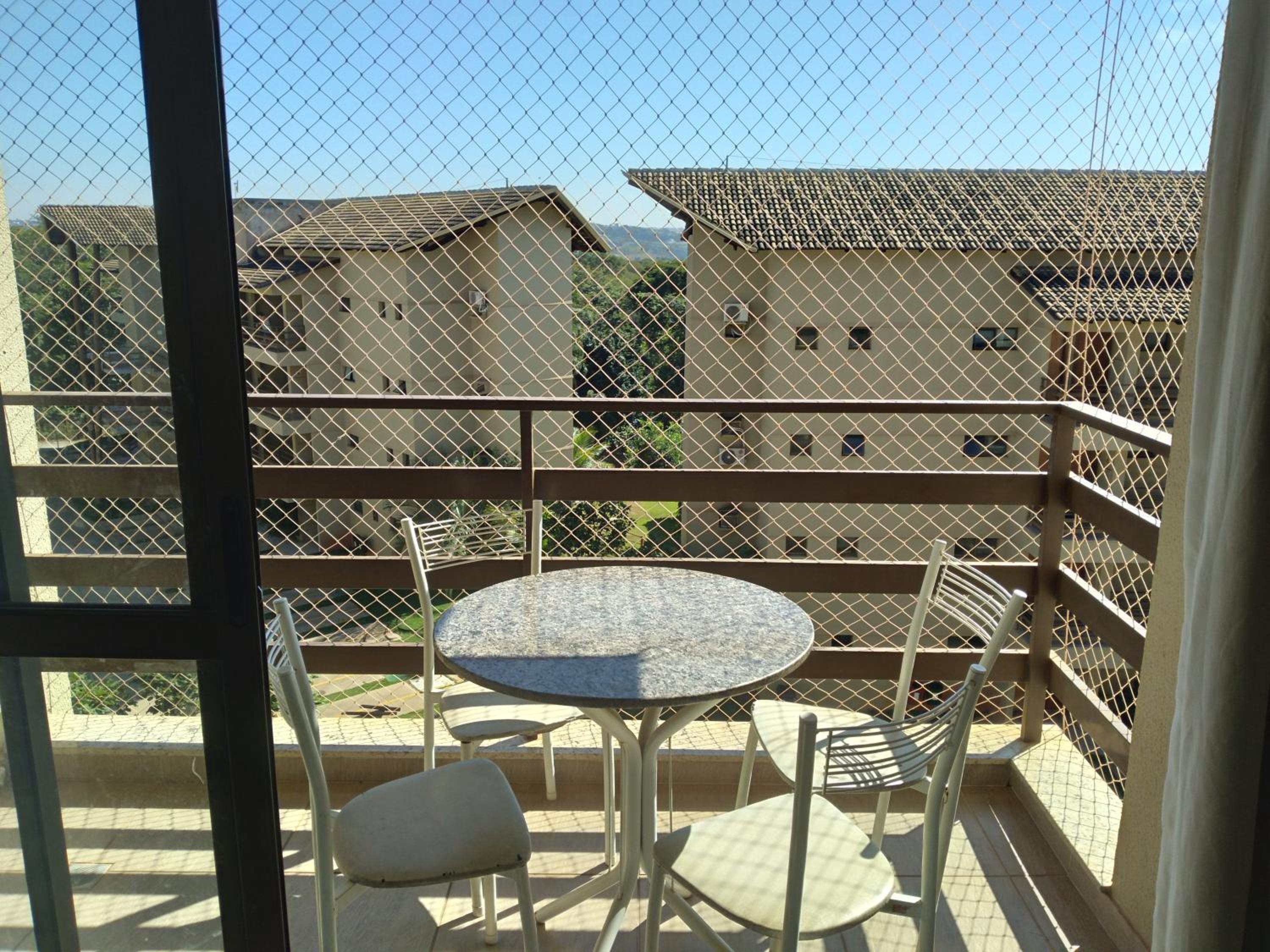 CONFORTAVEL APTO DE 1 QUARTO NO 4a ANDAR NO CONDOMINIO ALDEIA DO LAGO