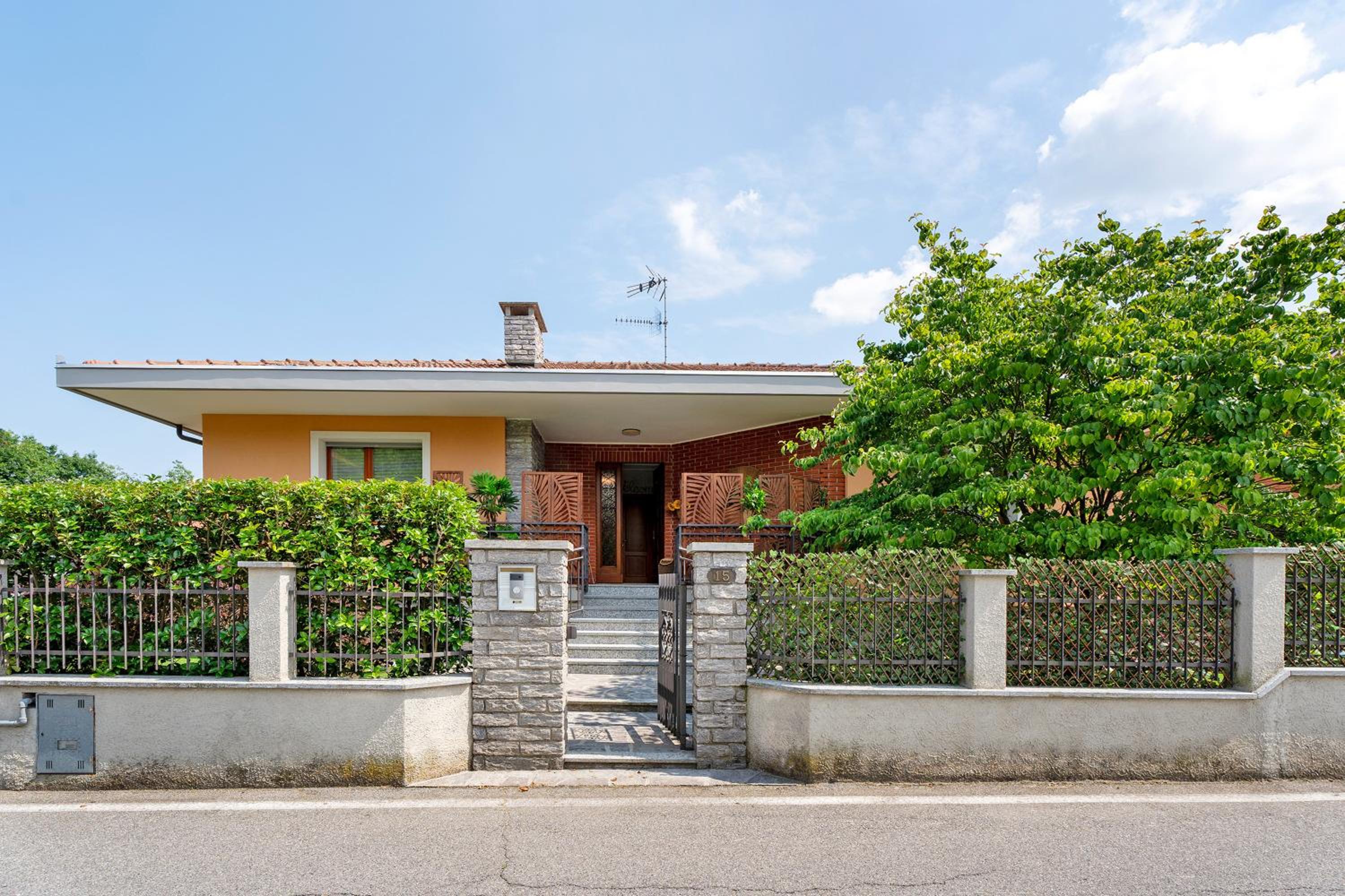 La Casa Dei Girasoli-Lago Maggiore