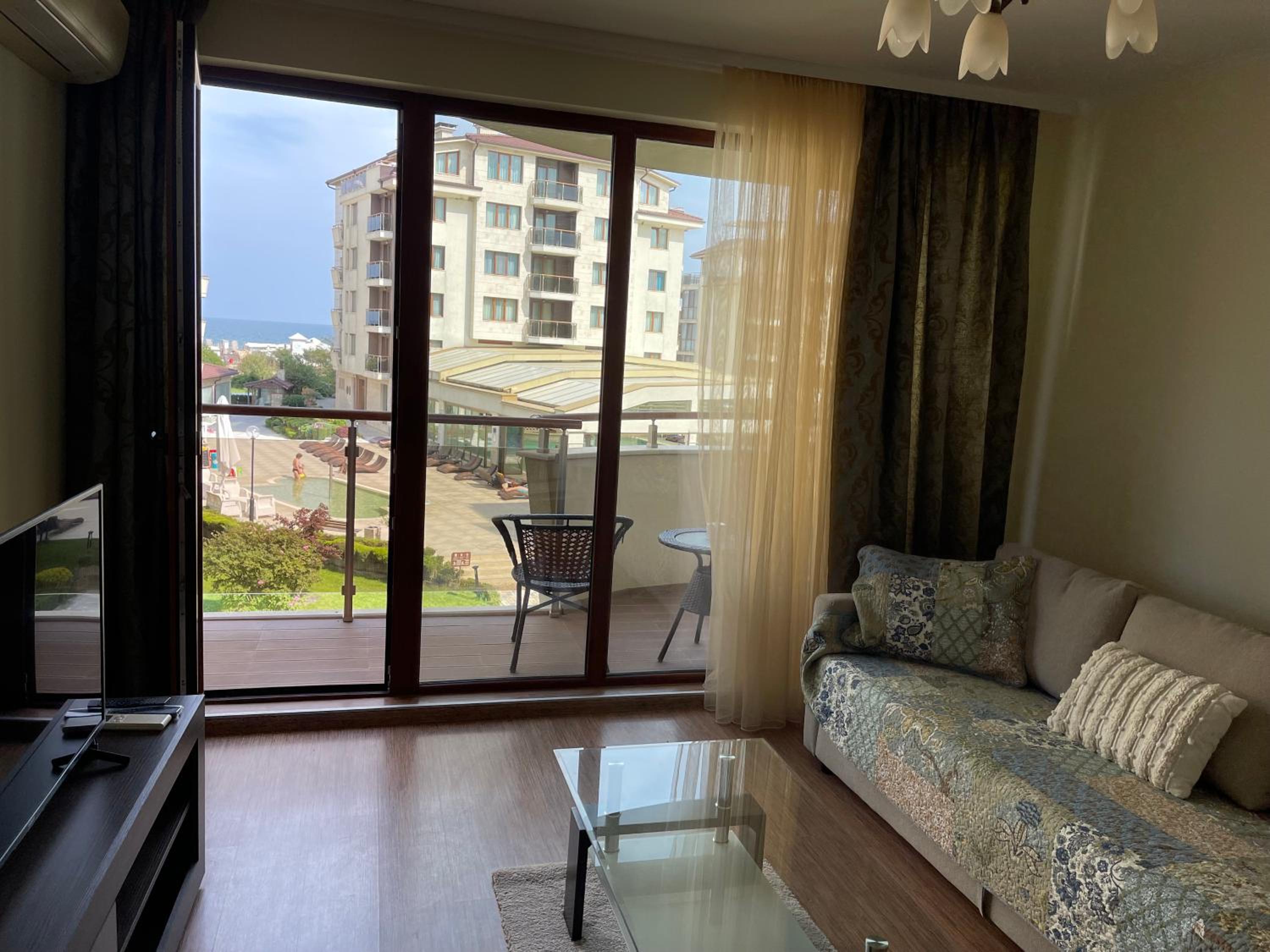 Apartment in Long Beach