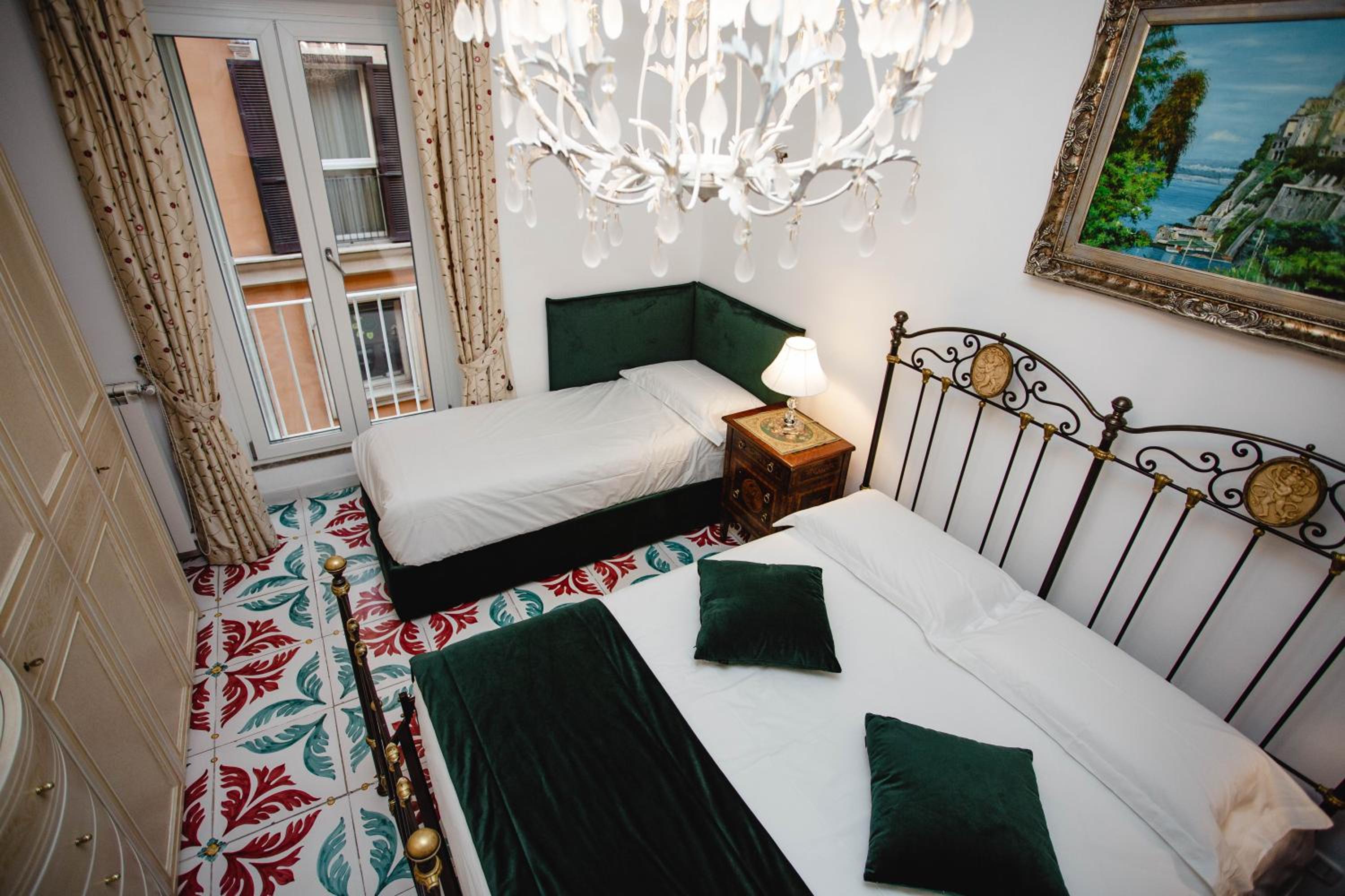 Delfini Trevi House