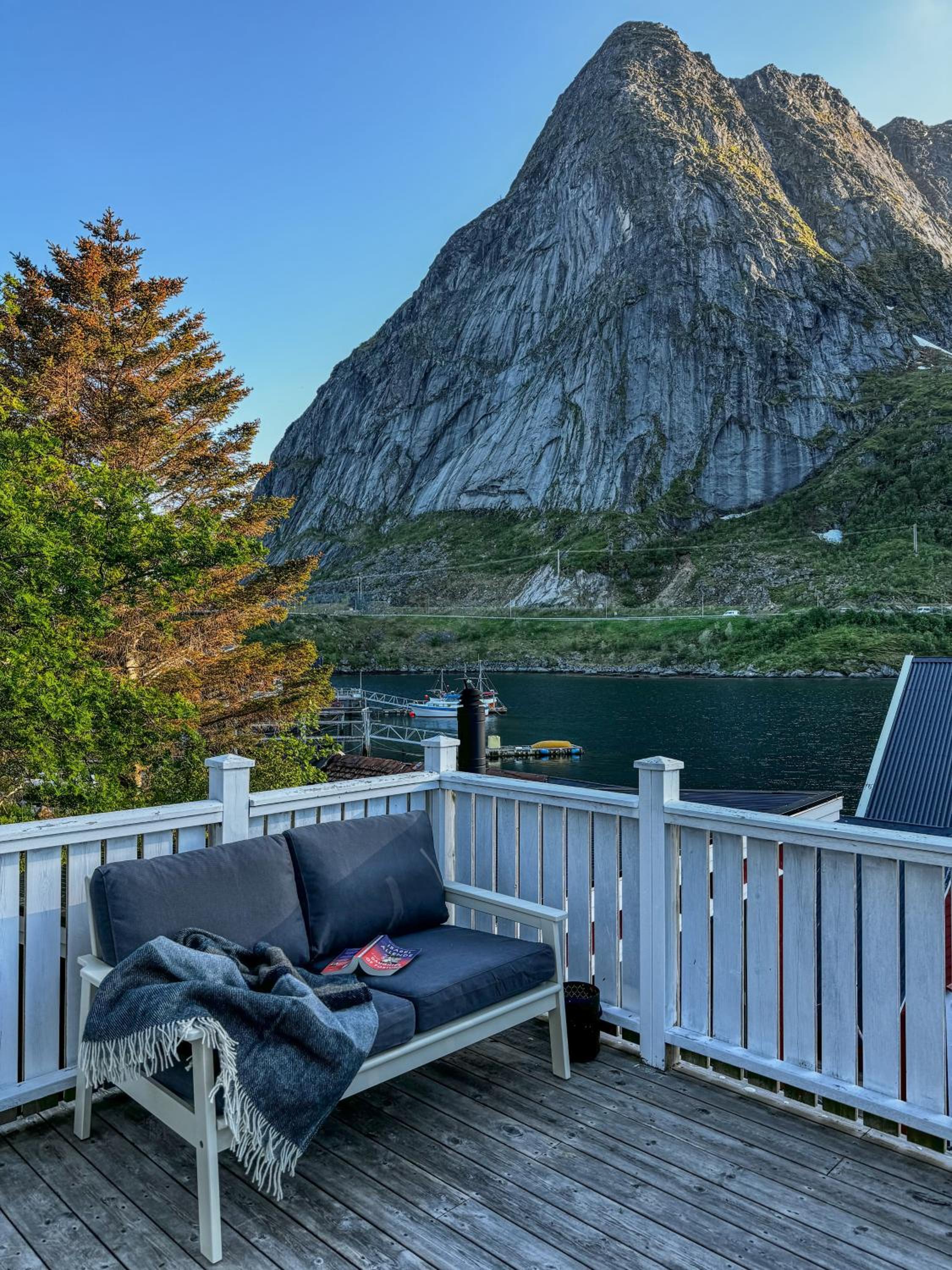 Husly Reine - your home with Reinebringen view view 5
