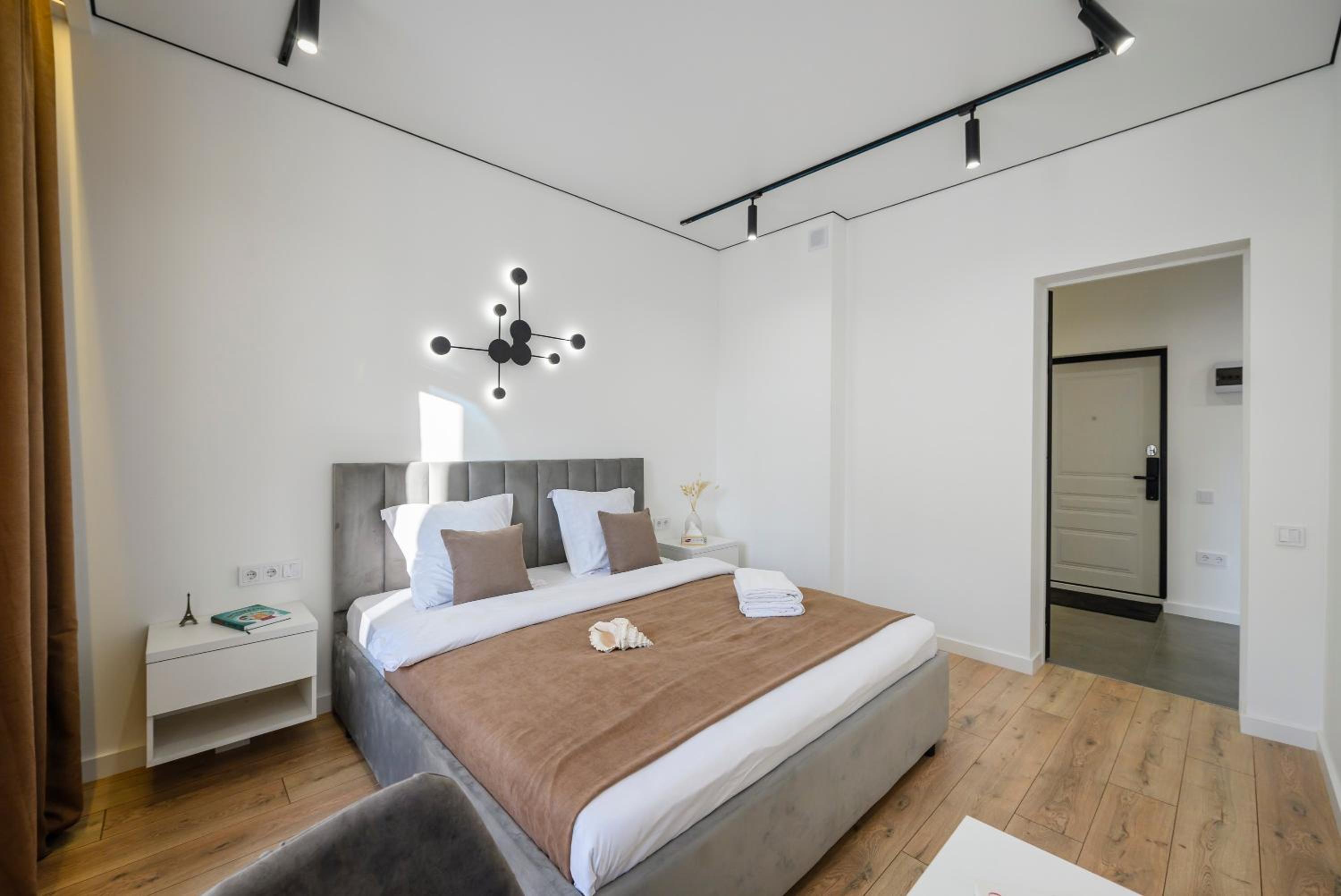 Five Business-class rooms in R-house near Mega Center Almaty view 4