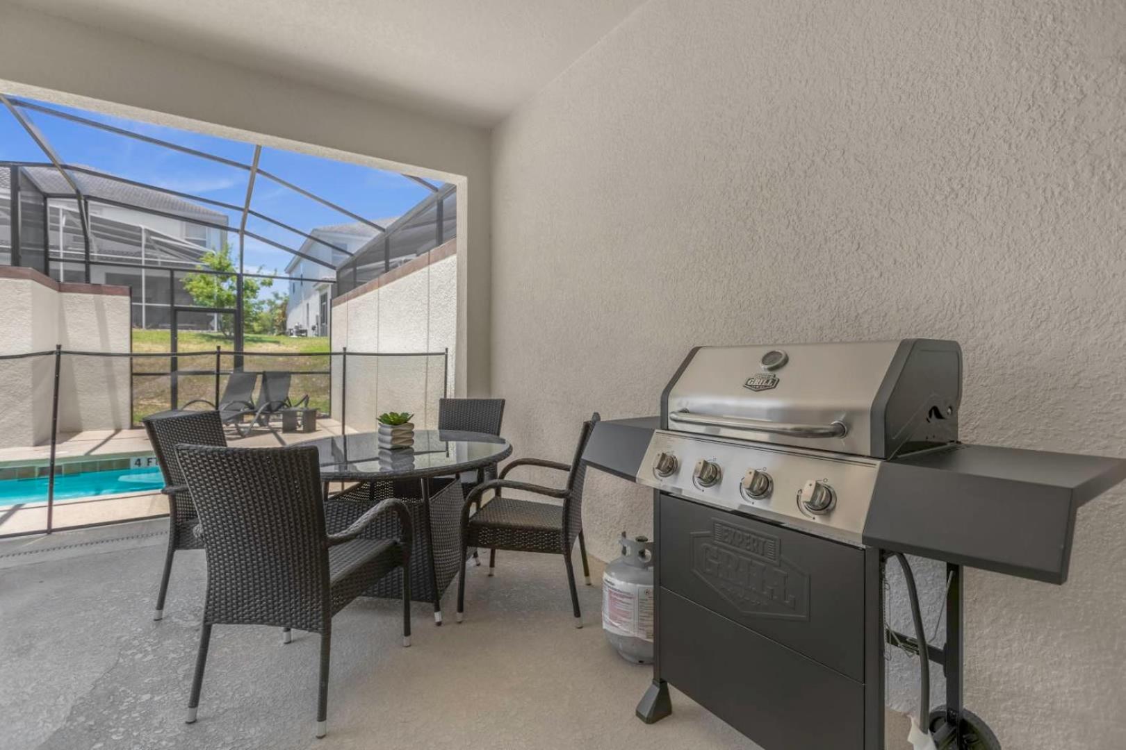 Luxury Getaway near Disney 4BR & Private Pool