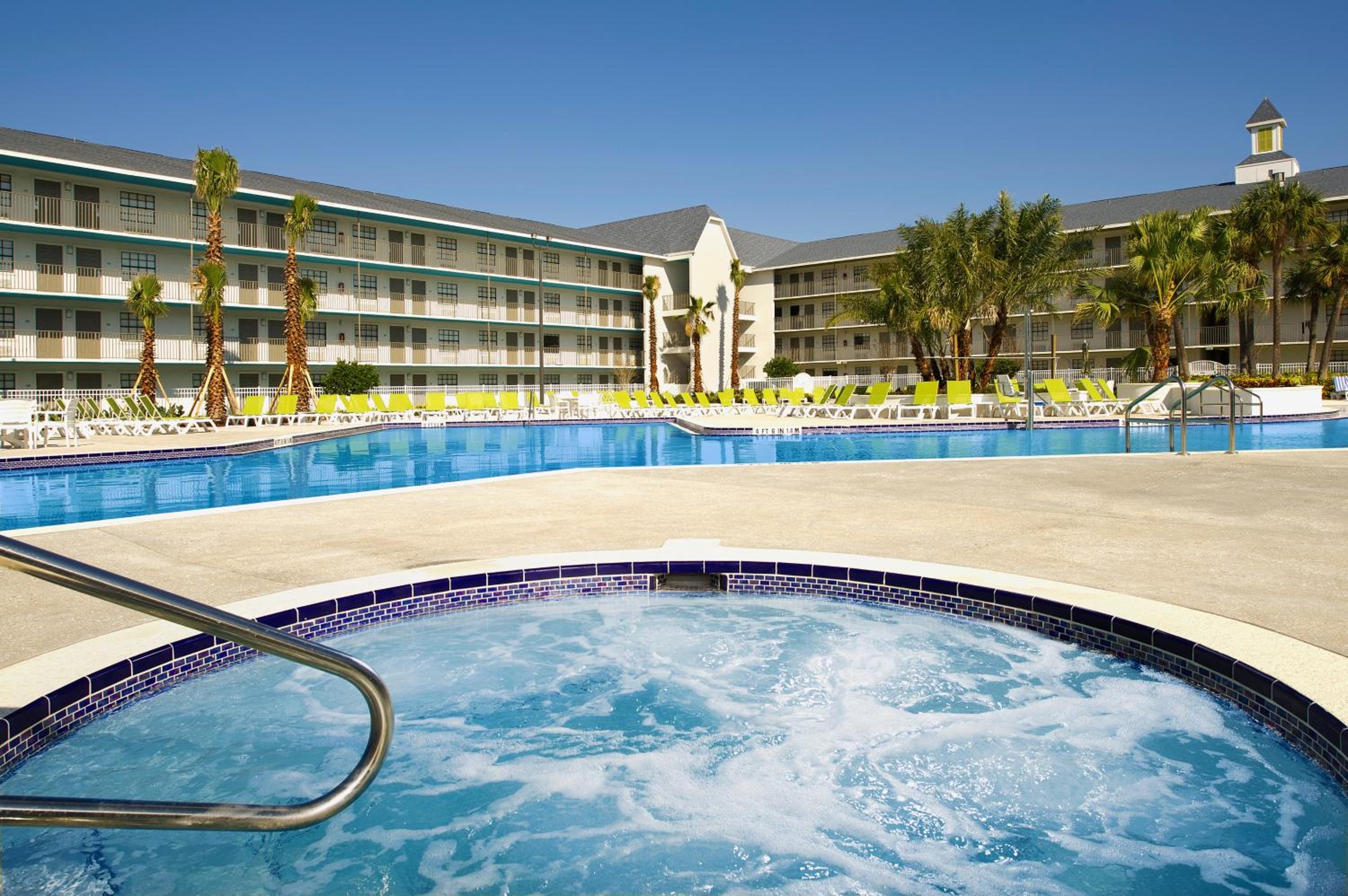Avanti International Resort