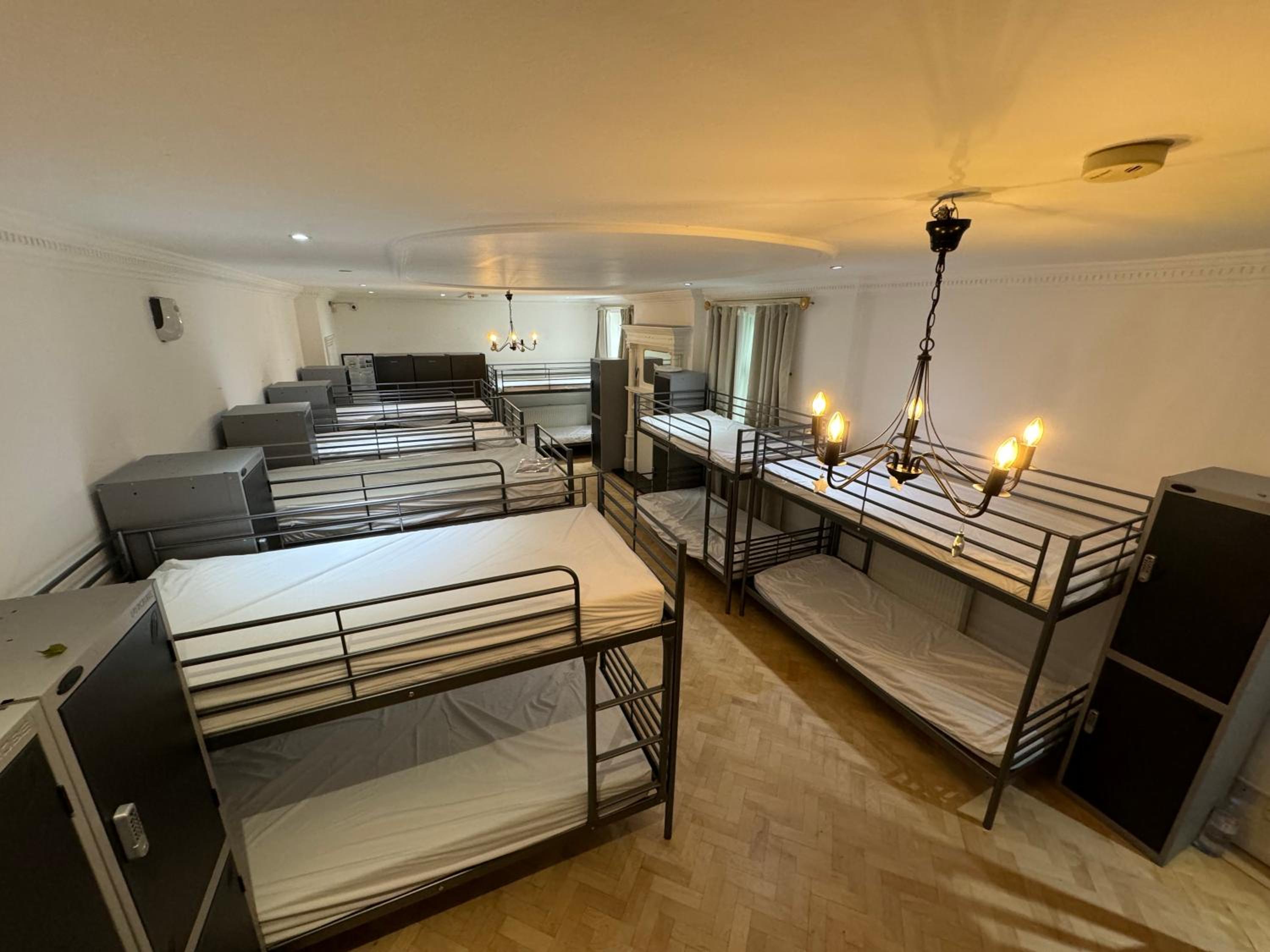 365 London Hostel