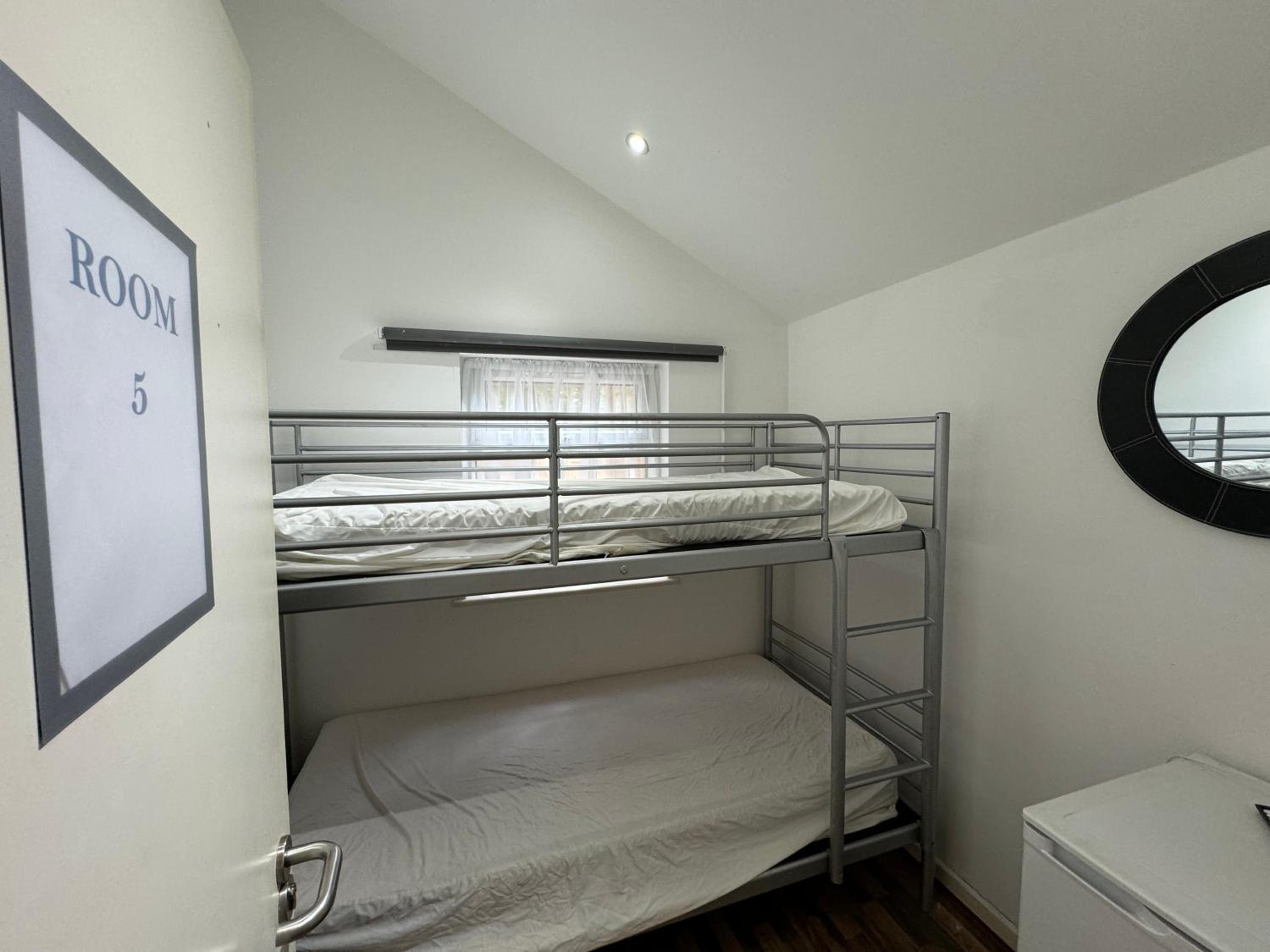 365 London Hostel