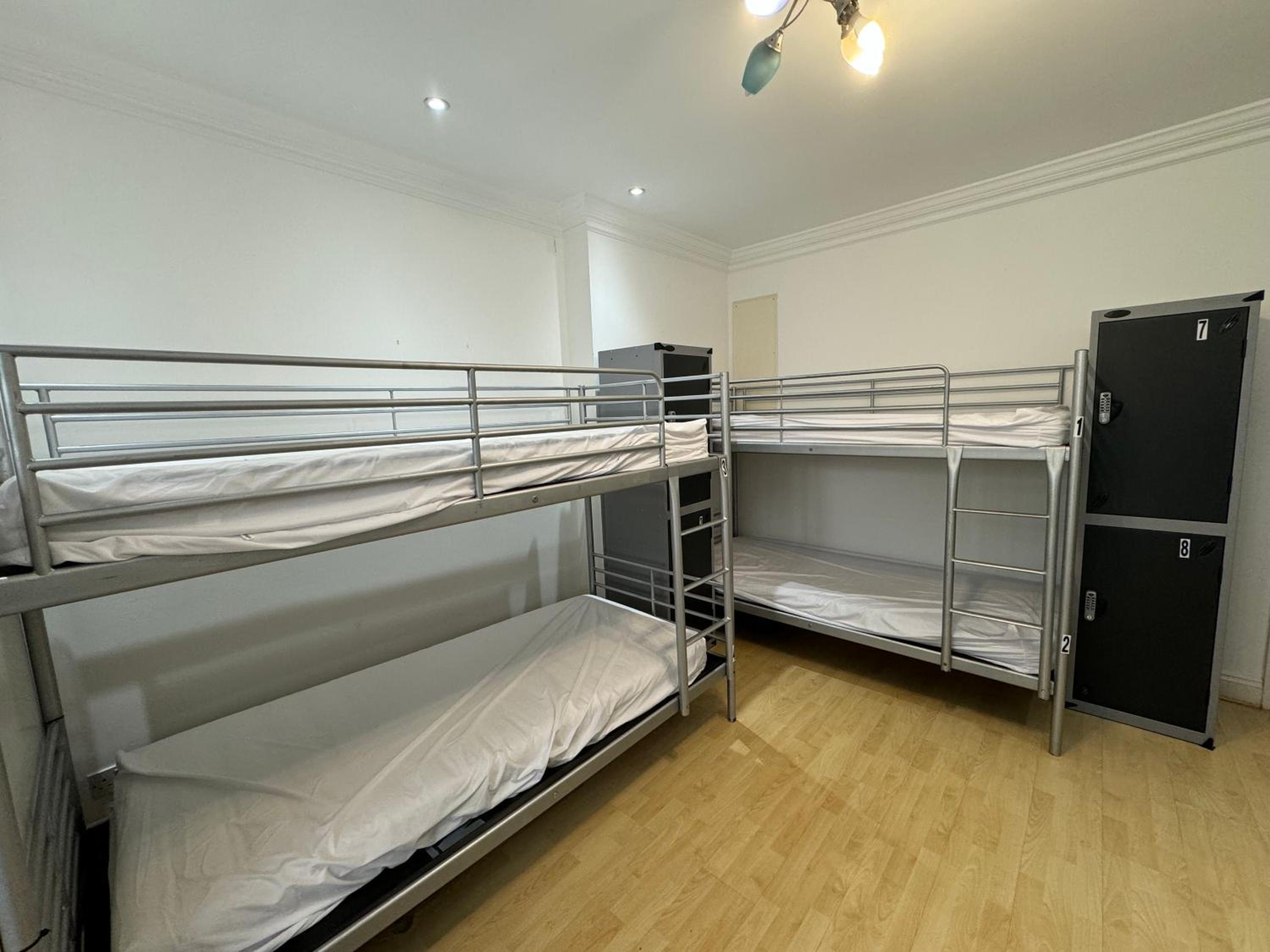 365 London Hostel