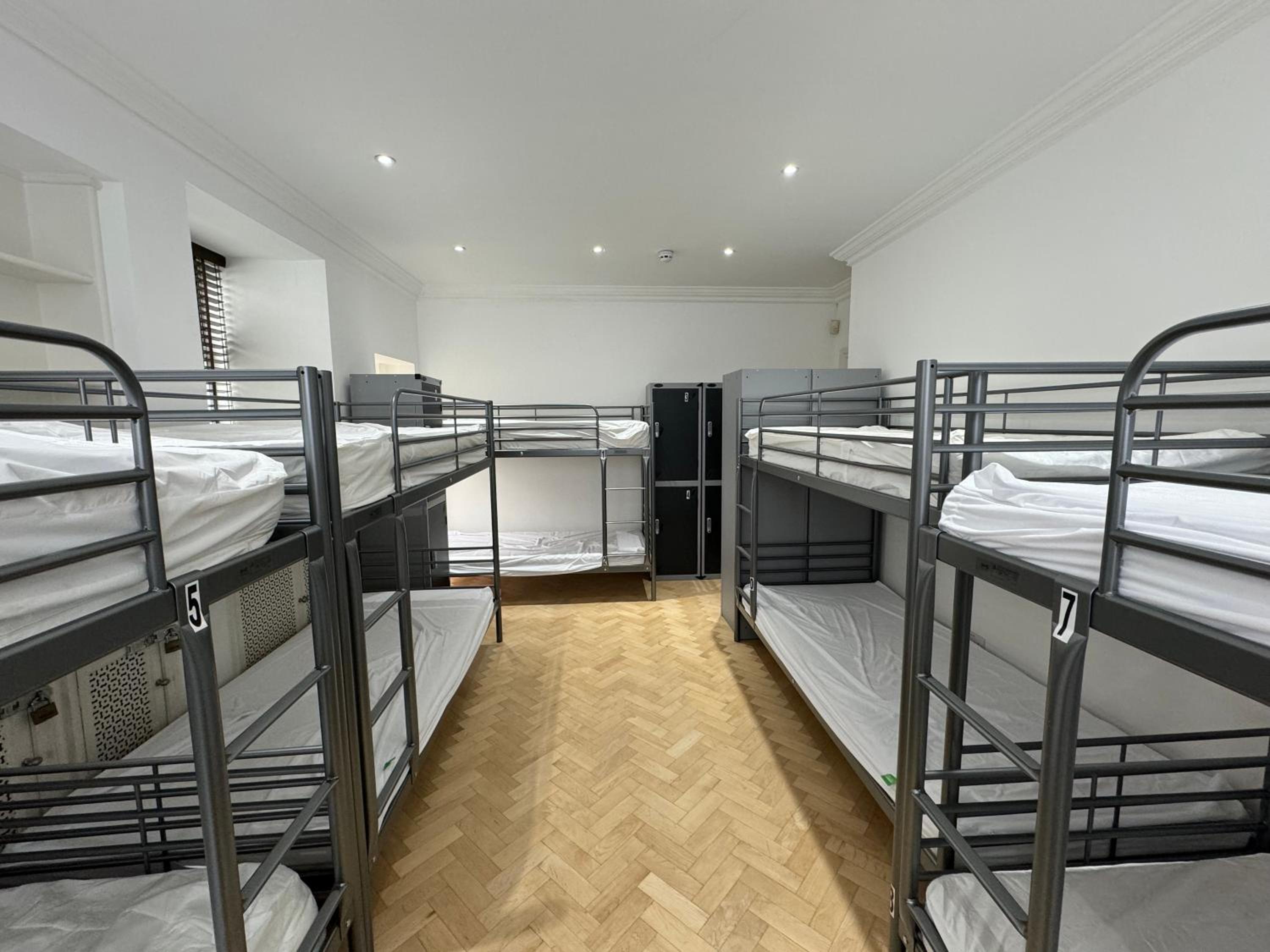 365 London Hostel