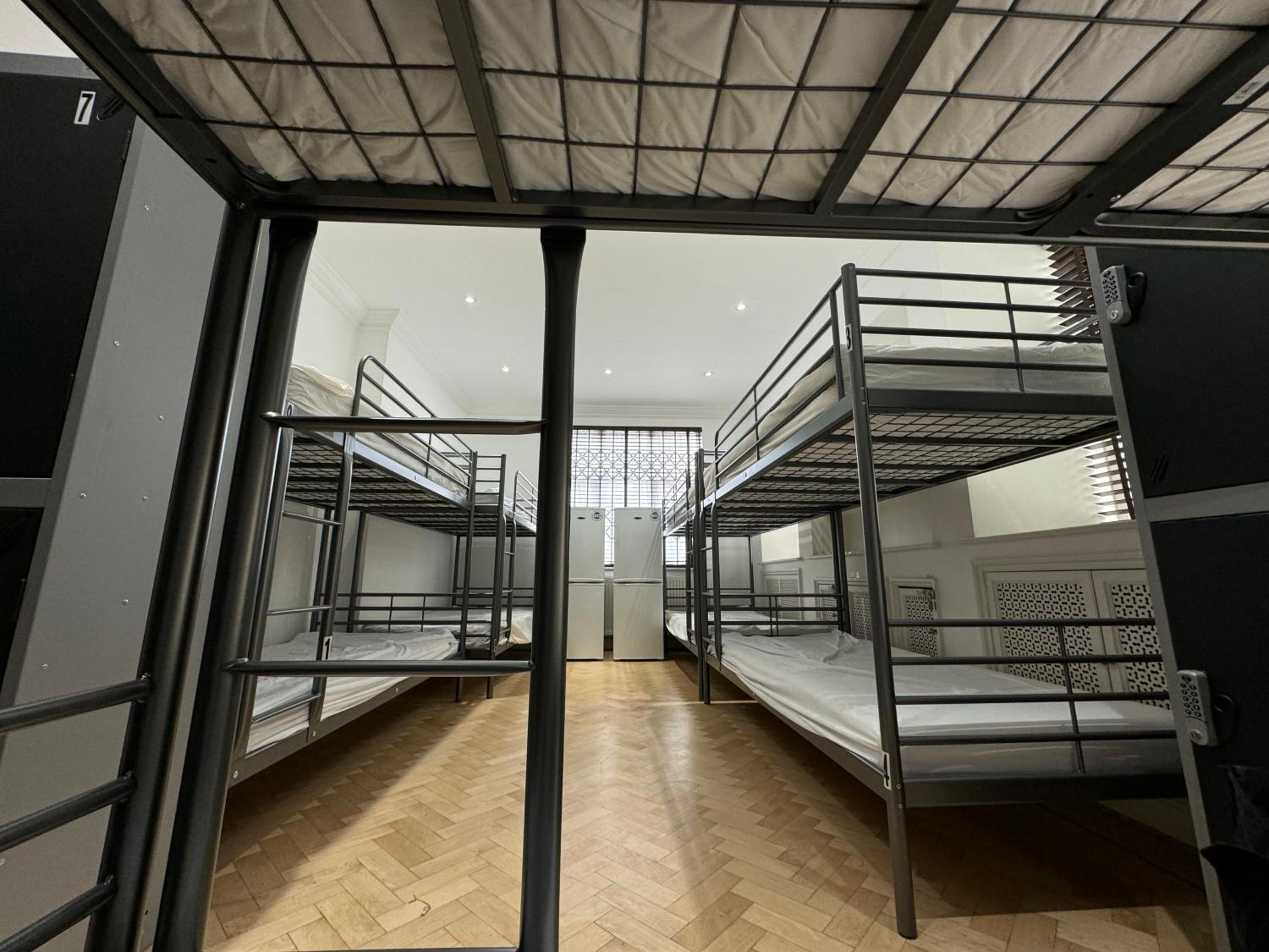 365 London Hostel