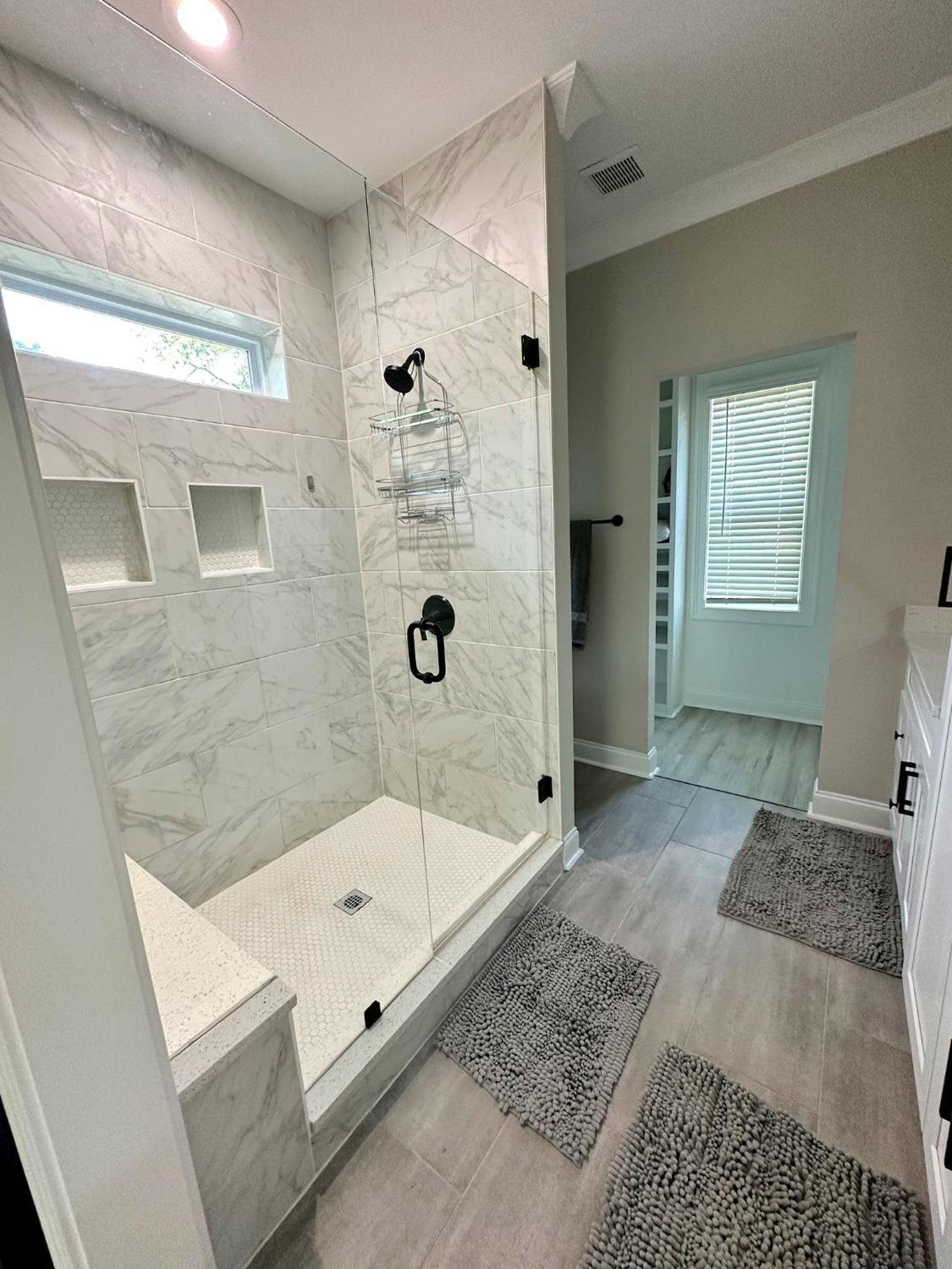NEW Charming 3BD Townhome with Wifi - 9 Min to Uptown view 4