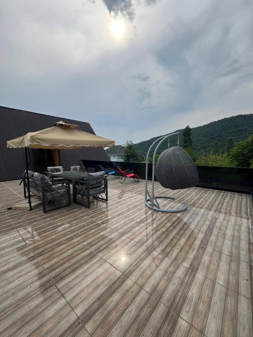 İndoor Hot Pool Mountain View Chalet