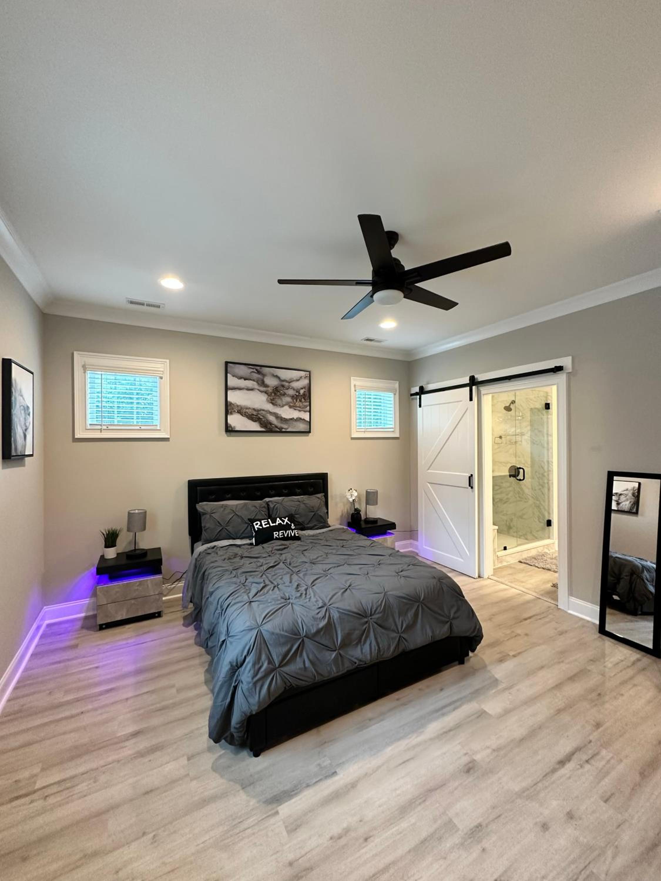 NEW Charming 3BD Townhome with Wifi - 9 Min to Uptown view 3