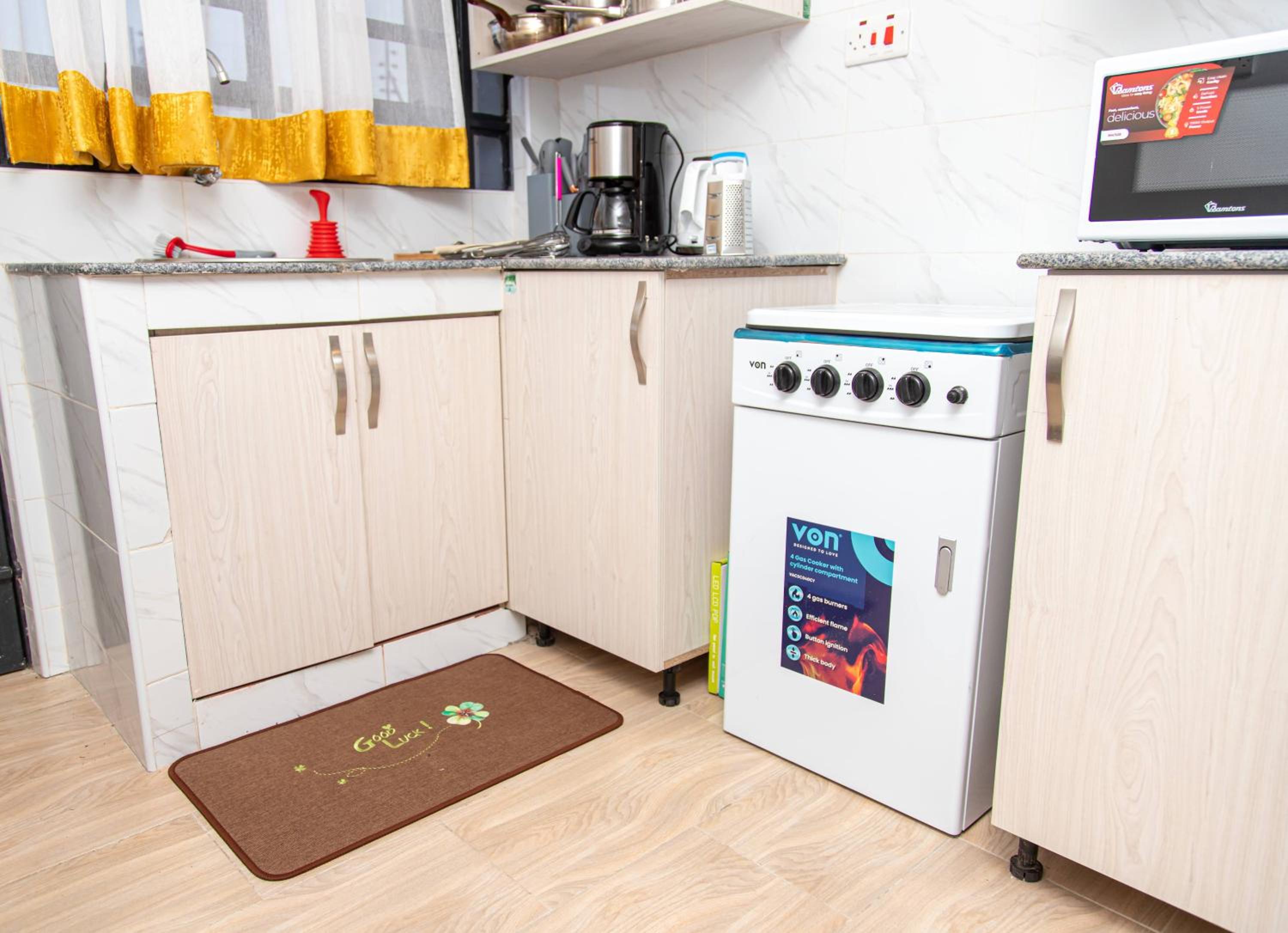 CynRose Suites