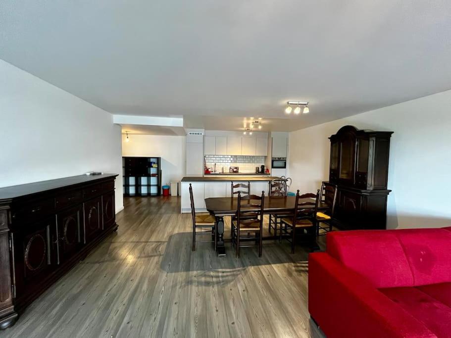 Big apartment with Parking in Antwerp