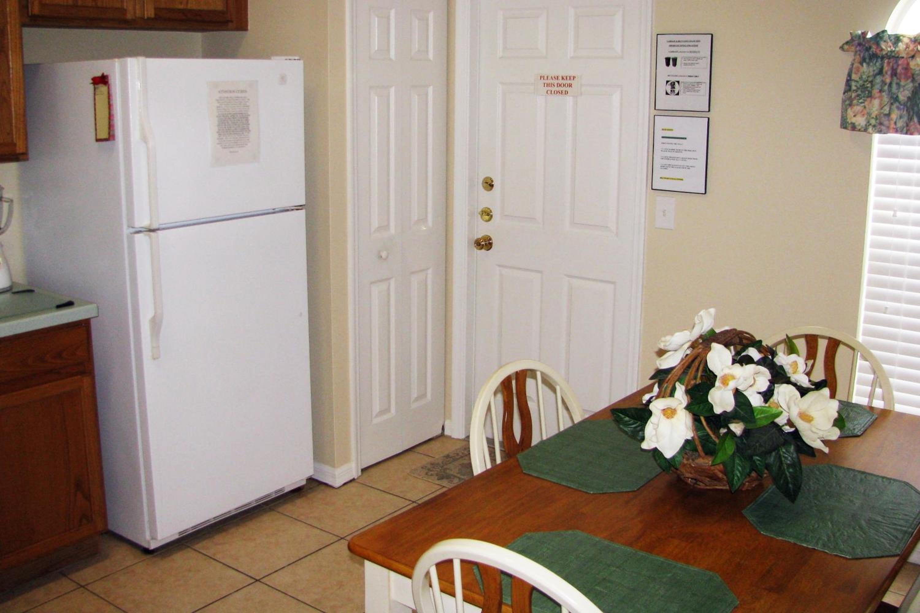 Close To DISNEY and UNIVERSAL - Private Vacation Home - Private Pool - Free BBQ - FAMILY FUN !!!