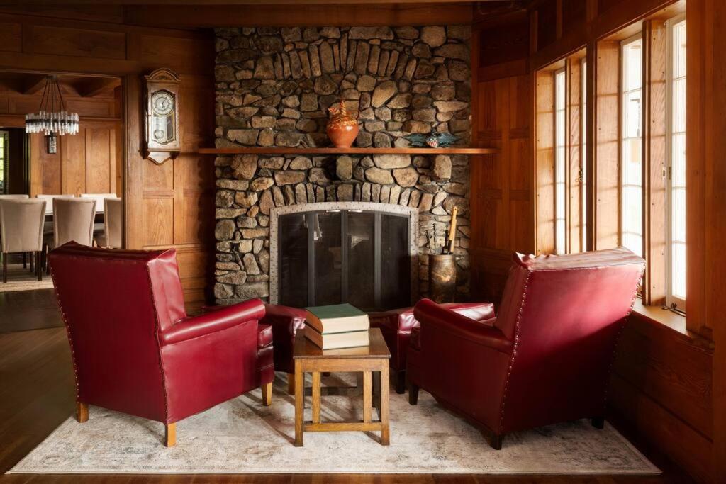 Quietude - A 60-Acre Historic Mountain Estate with 10 bedrooms view 3