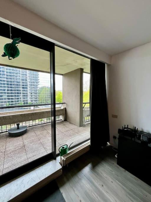 Big apartment with Parking in Antwerp