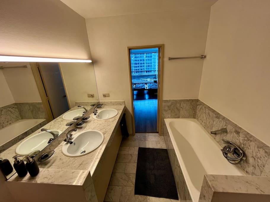Big apartment with Parking in Antwerp