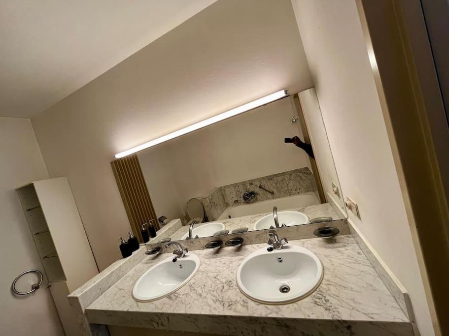 Big apartment with Parking in Antwerp