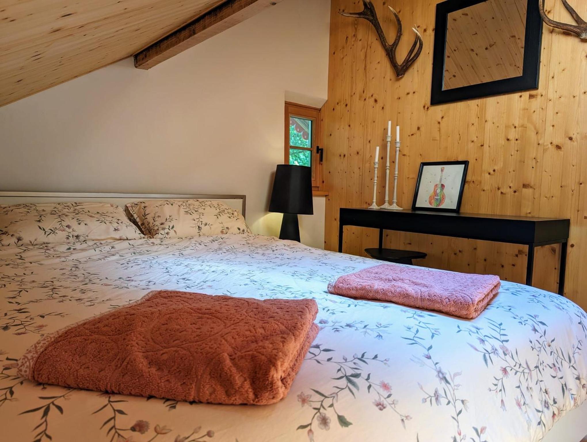 Peaceful chalet near the the Sure river