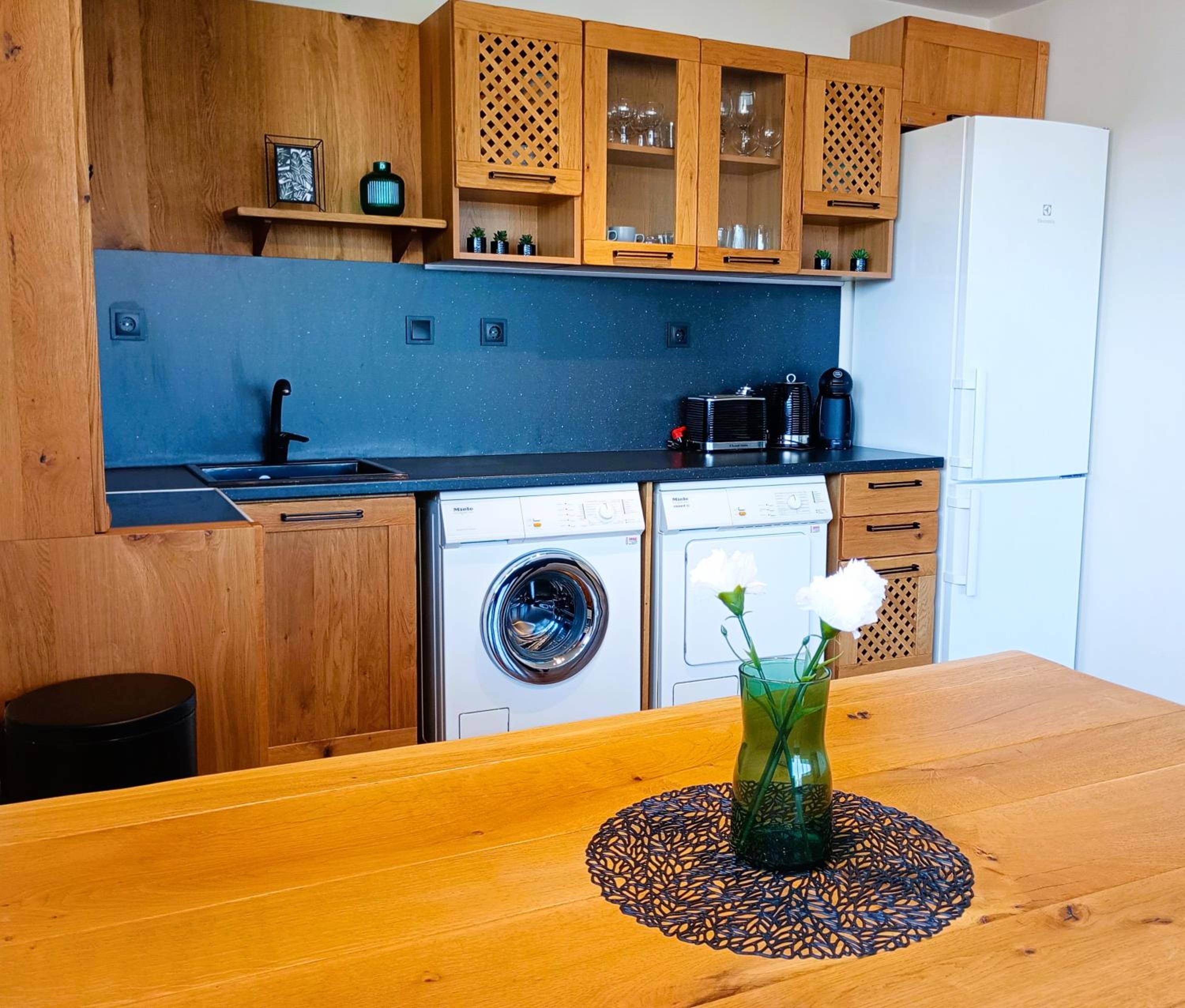 Tarnovo Studios City Center