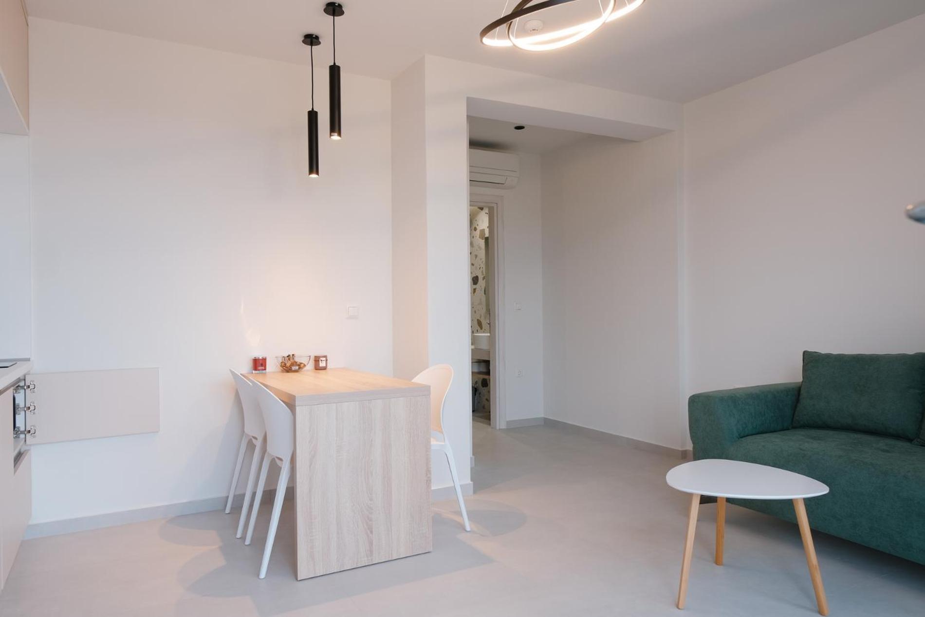 Aquarama Suites