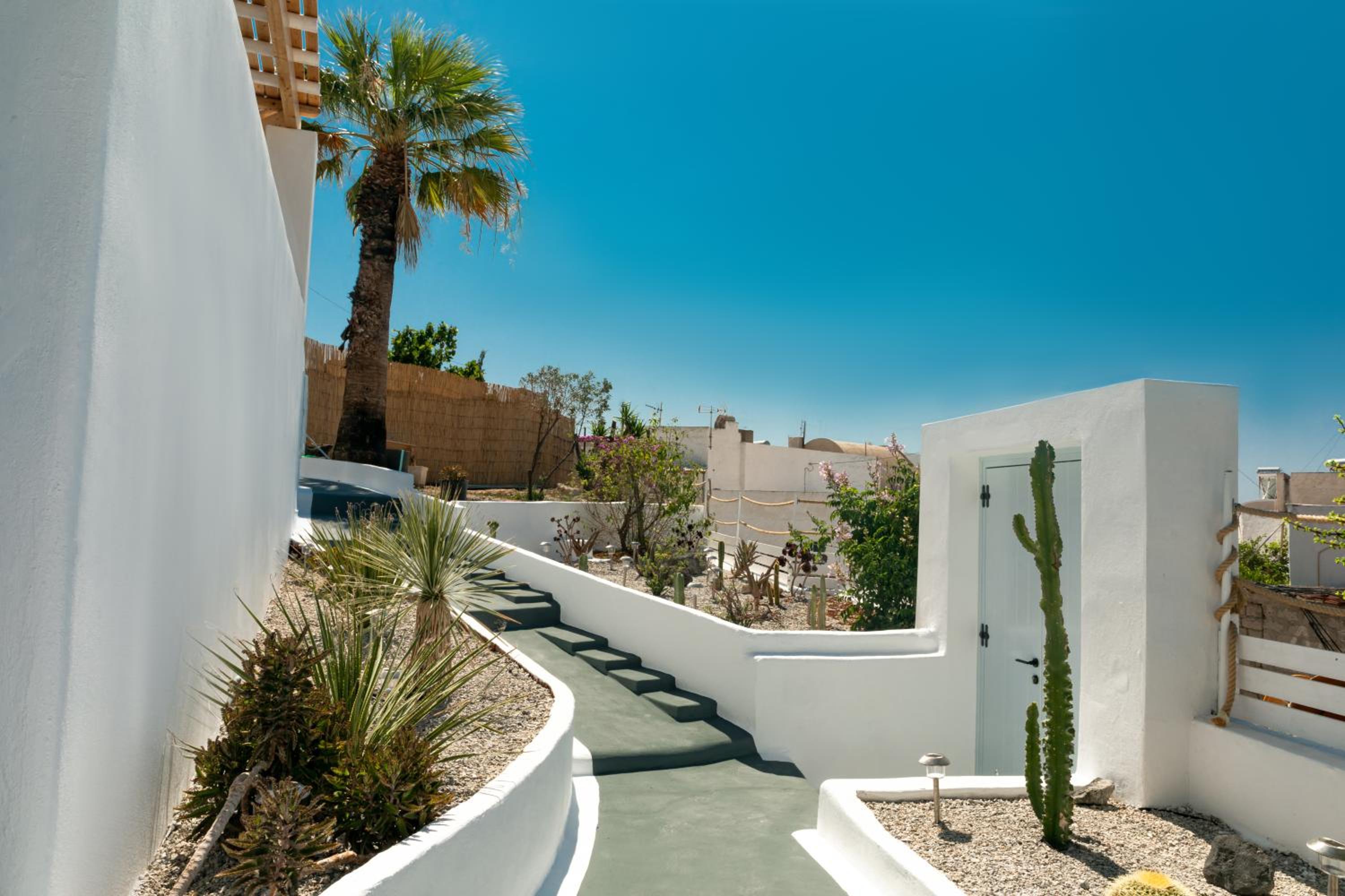 Eirini - Emporio Villas - Santorini