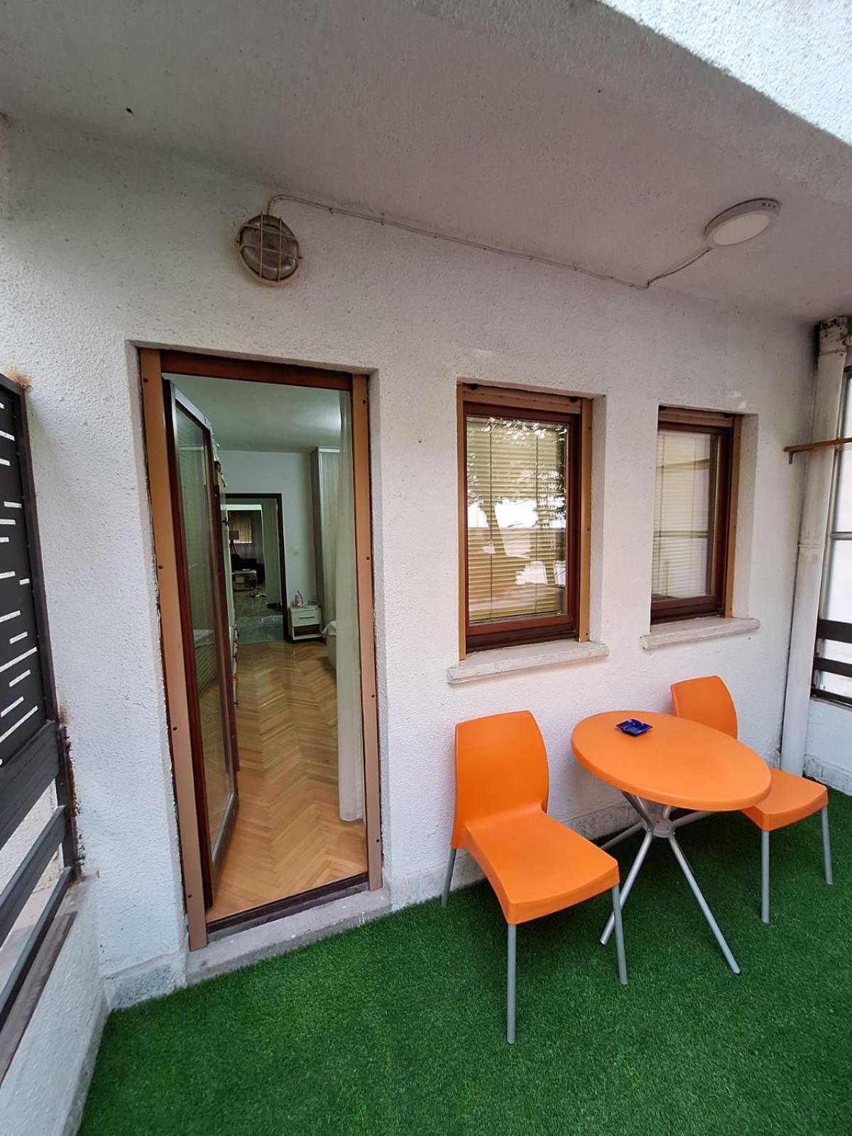 Franc Apartment