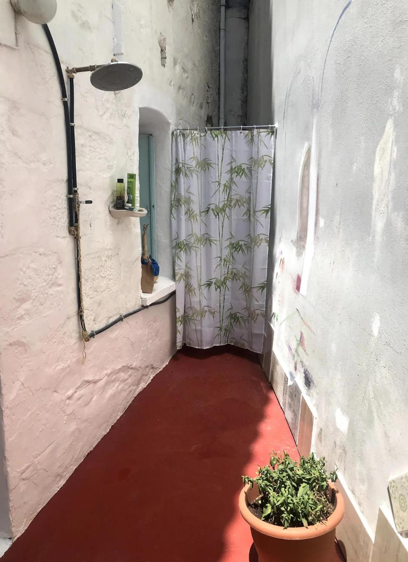 Lesbos Hideaway