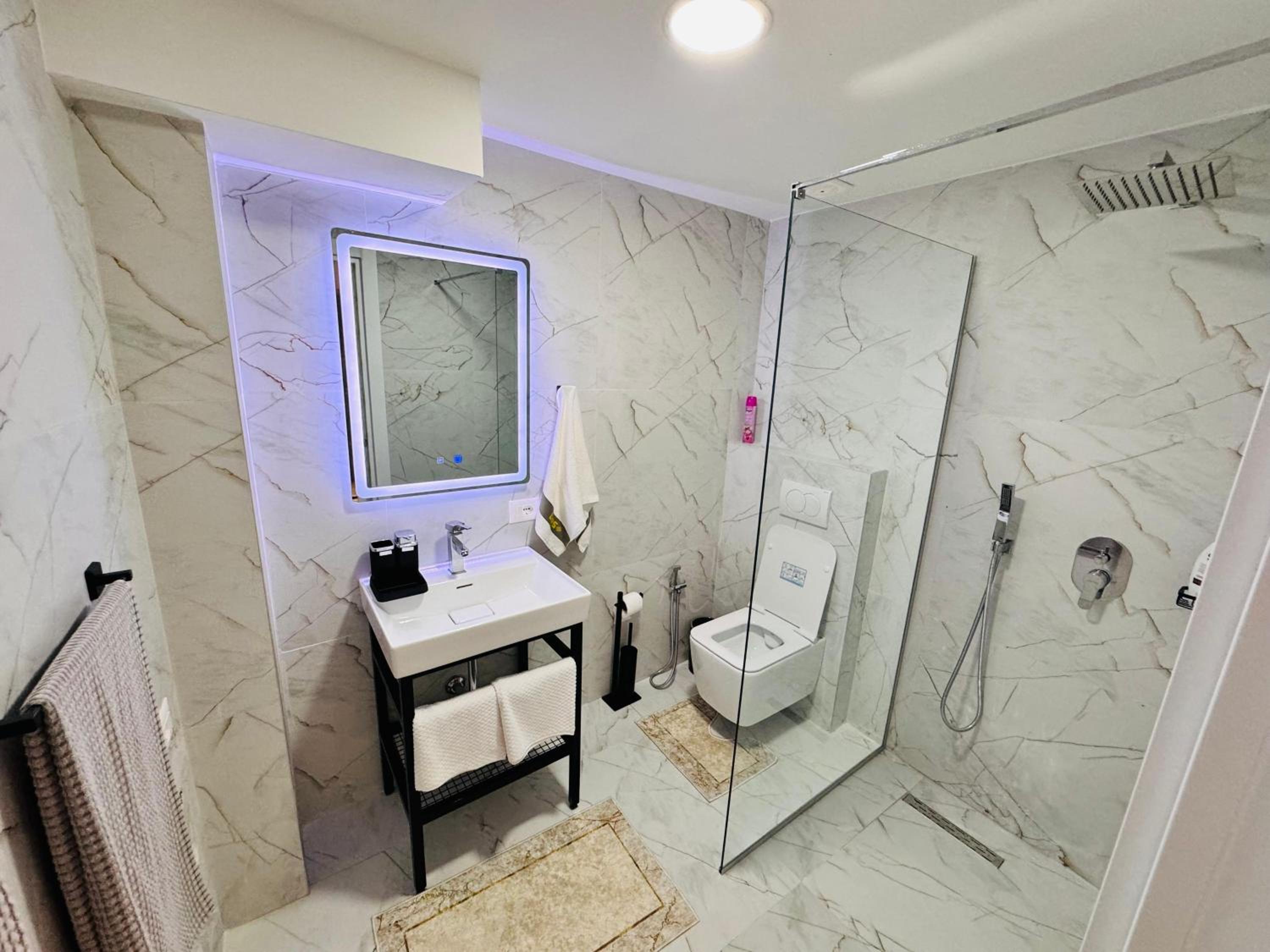 Green Luxe Suites