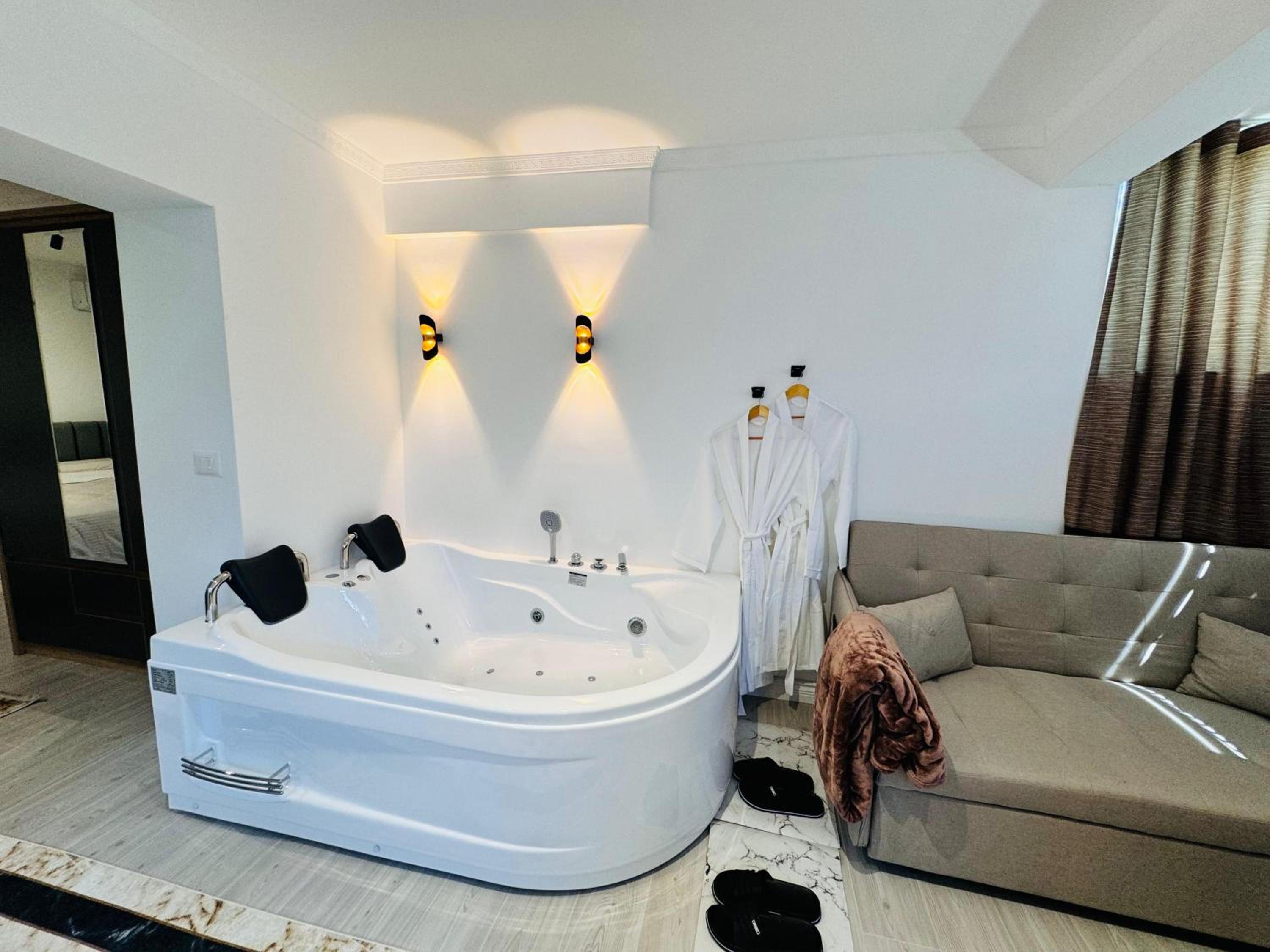 Green Luxe Suites