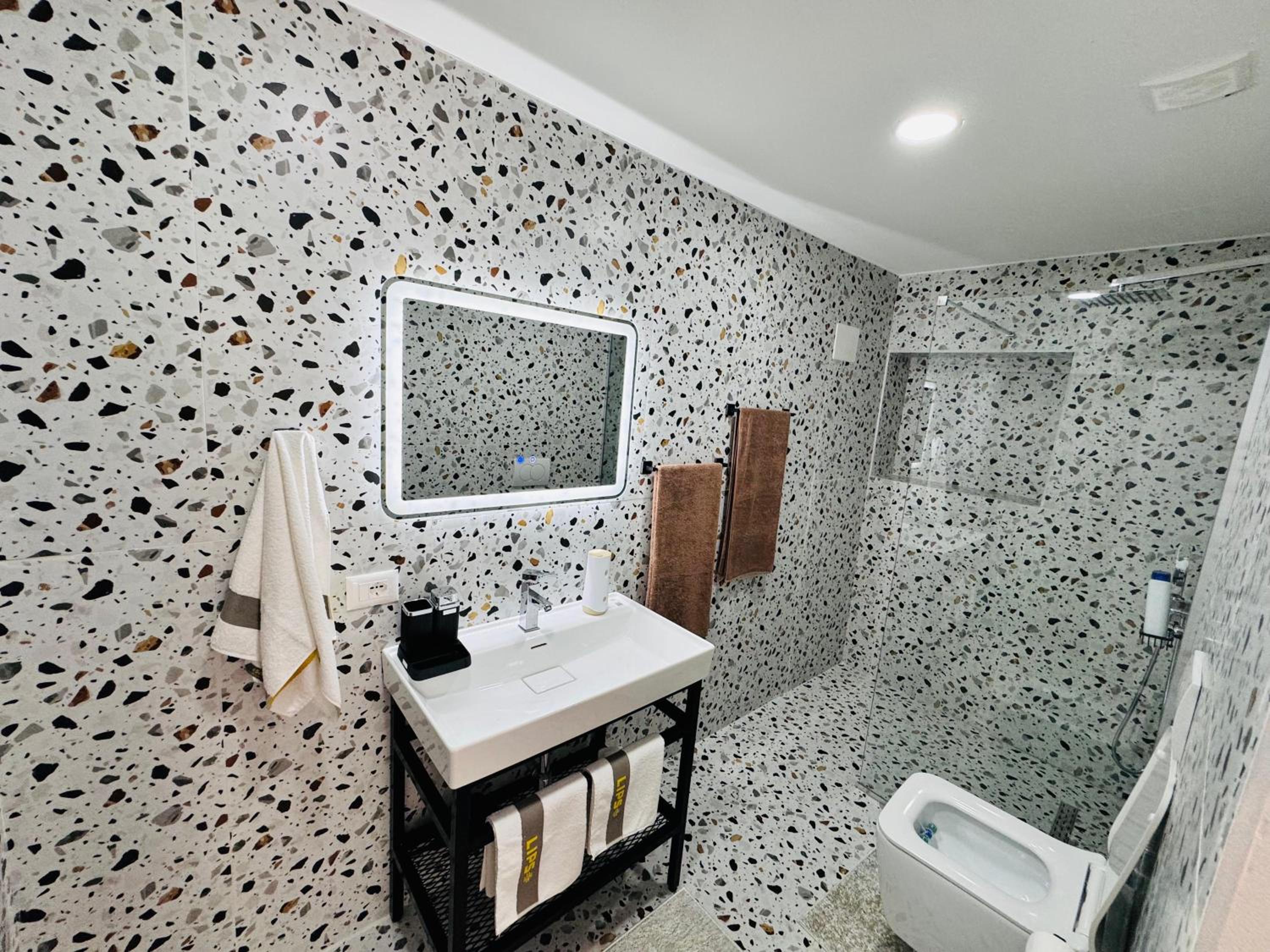 Green Luxe Suites