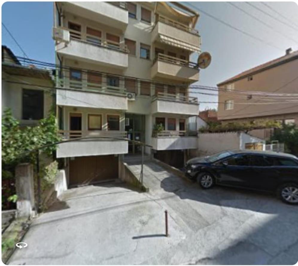Franc Apartment