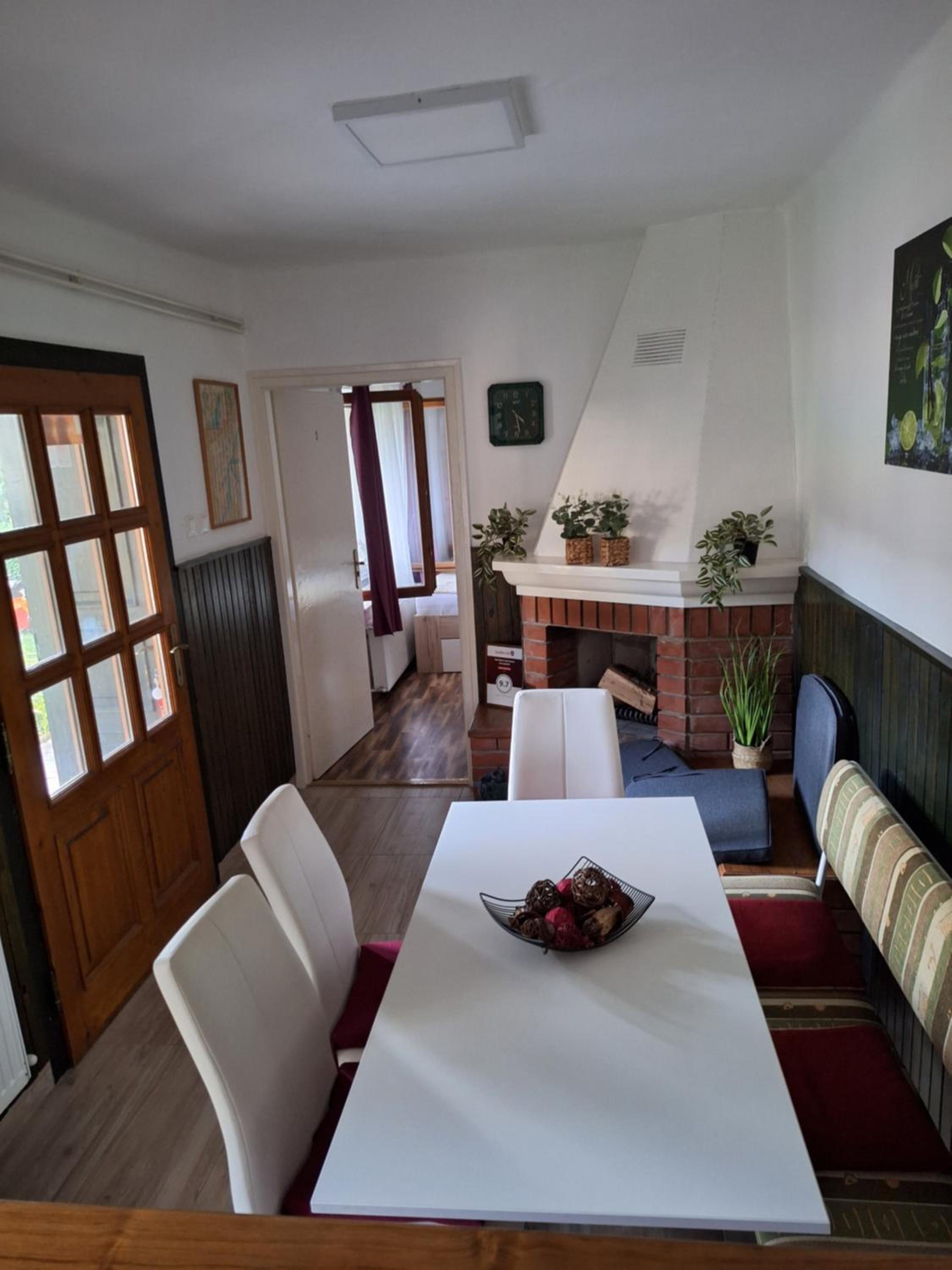 Iskolakert Apartman