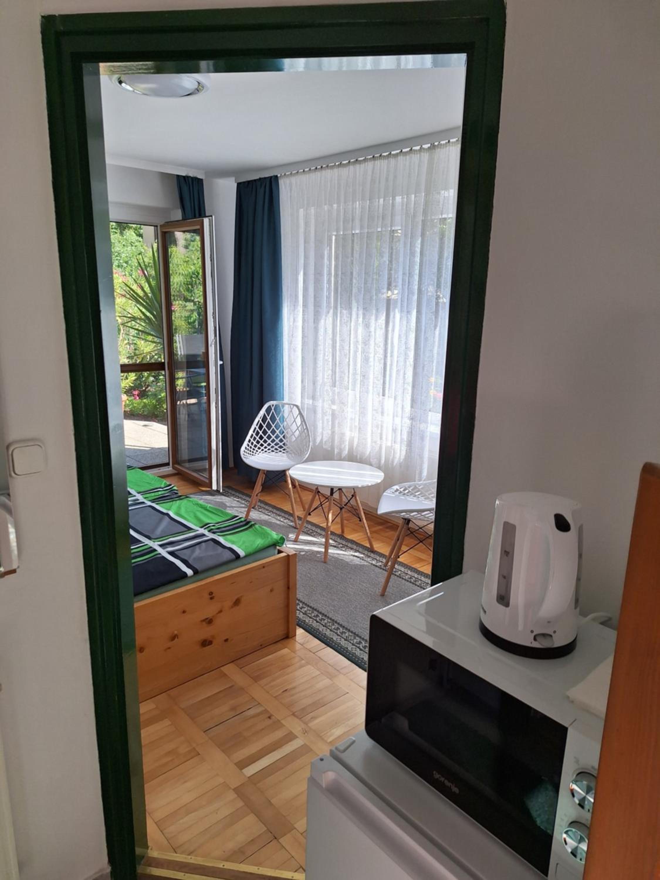 Iskolakert Apartman