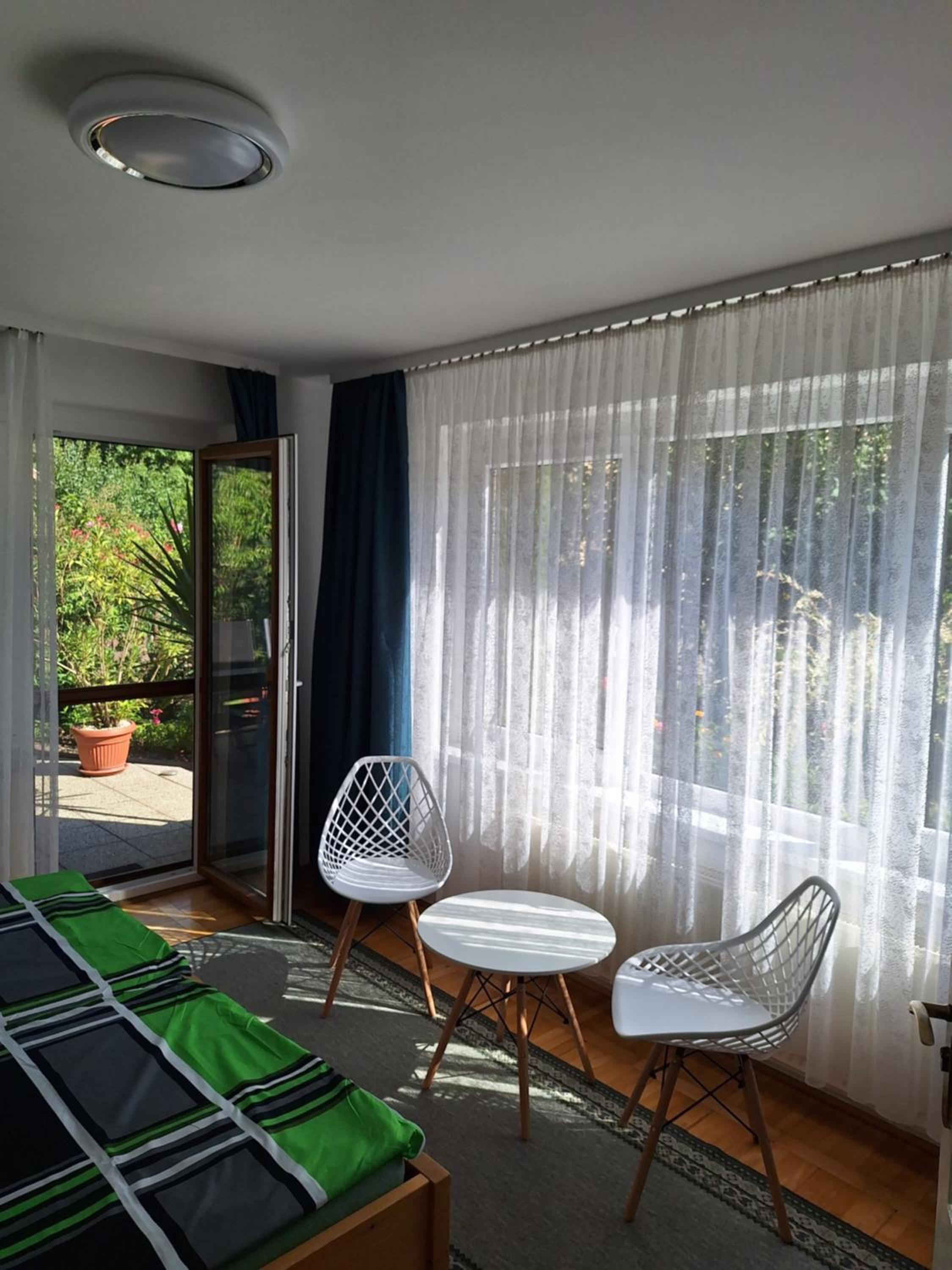 Iskolakert Apartman