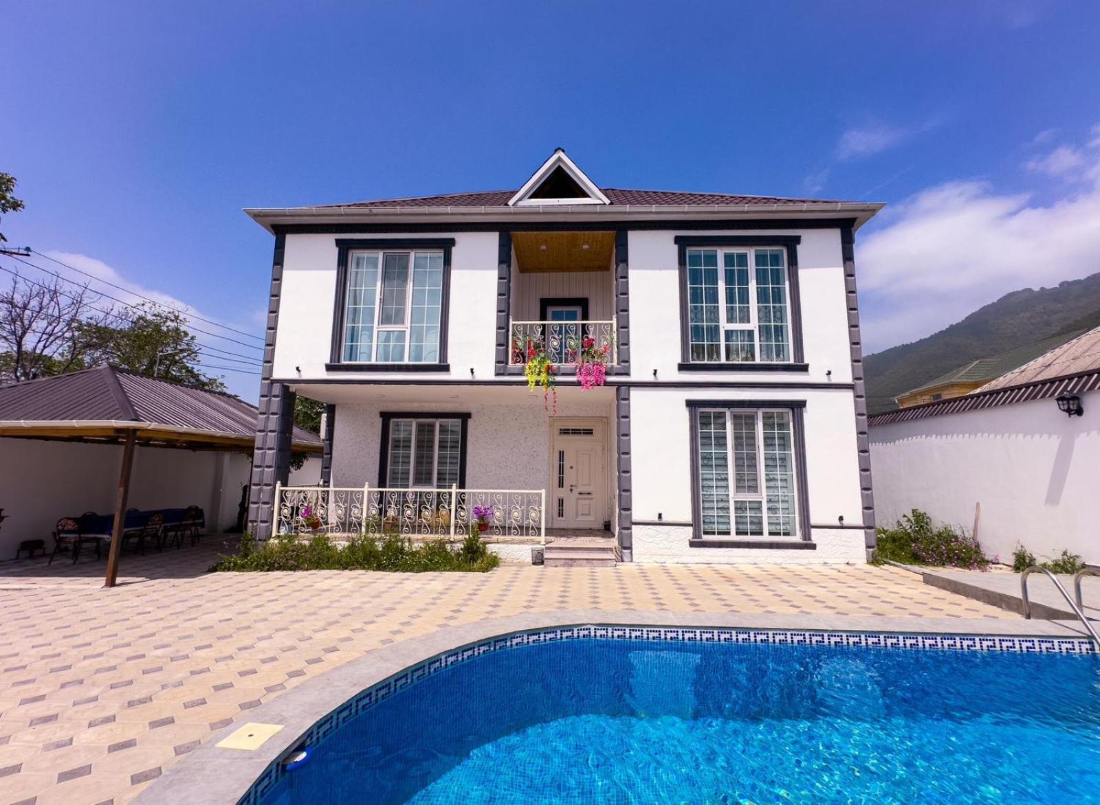 White vip Villa