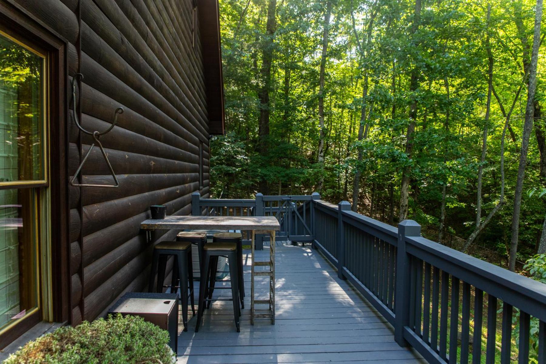 Story Book Cabin with Mountain Views, Game Cave, Hot Tub and Close to Downtown view 5